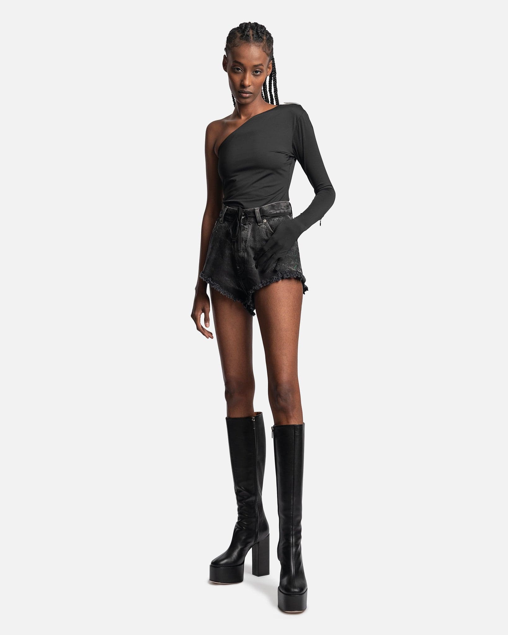 Distressed Denim Shorts In Washed Black Maison margiela – Гарантія оригінальності – збільшений вид