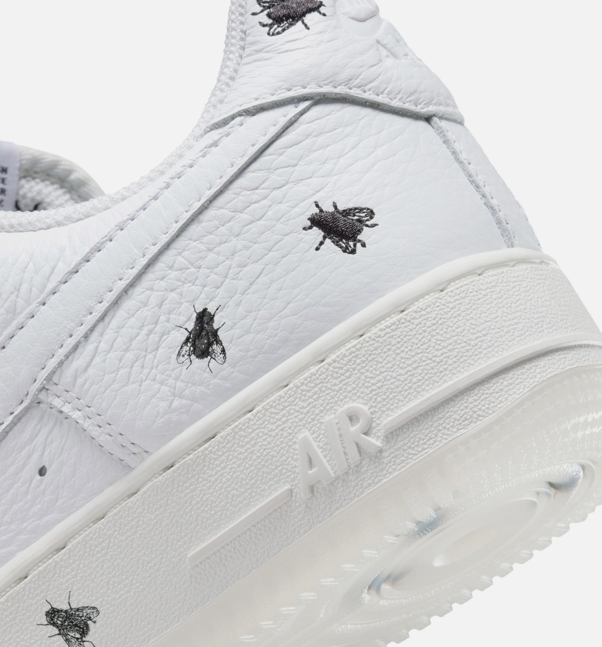 Air Force 1 Low Retro Summit White And Black Mens Lifestyle Shoe Nike – Гарантія оригінальності – збільшений вид