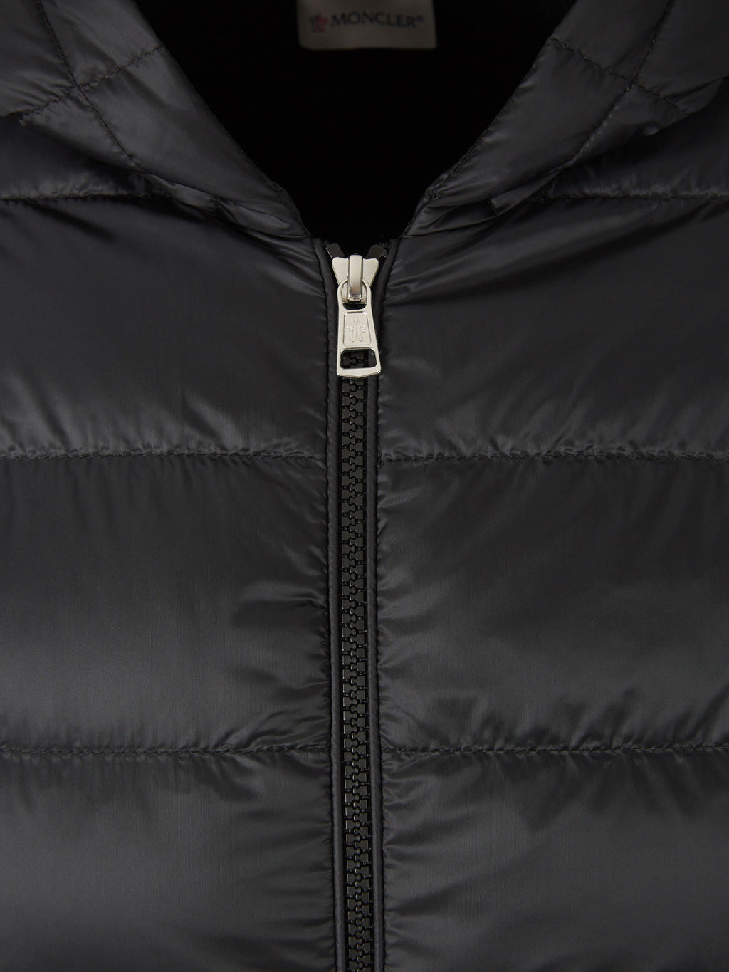 Logo Quilted Cardigan Moncler – Гарантія оригінальності – збільшений вид