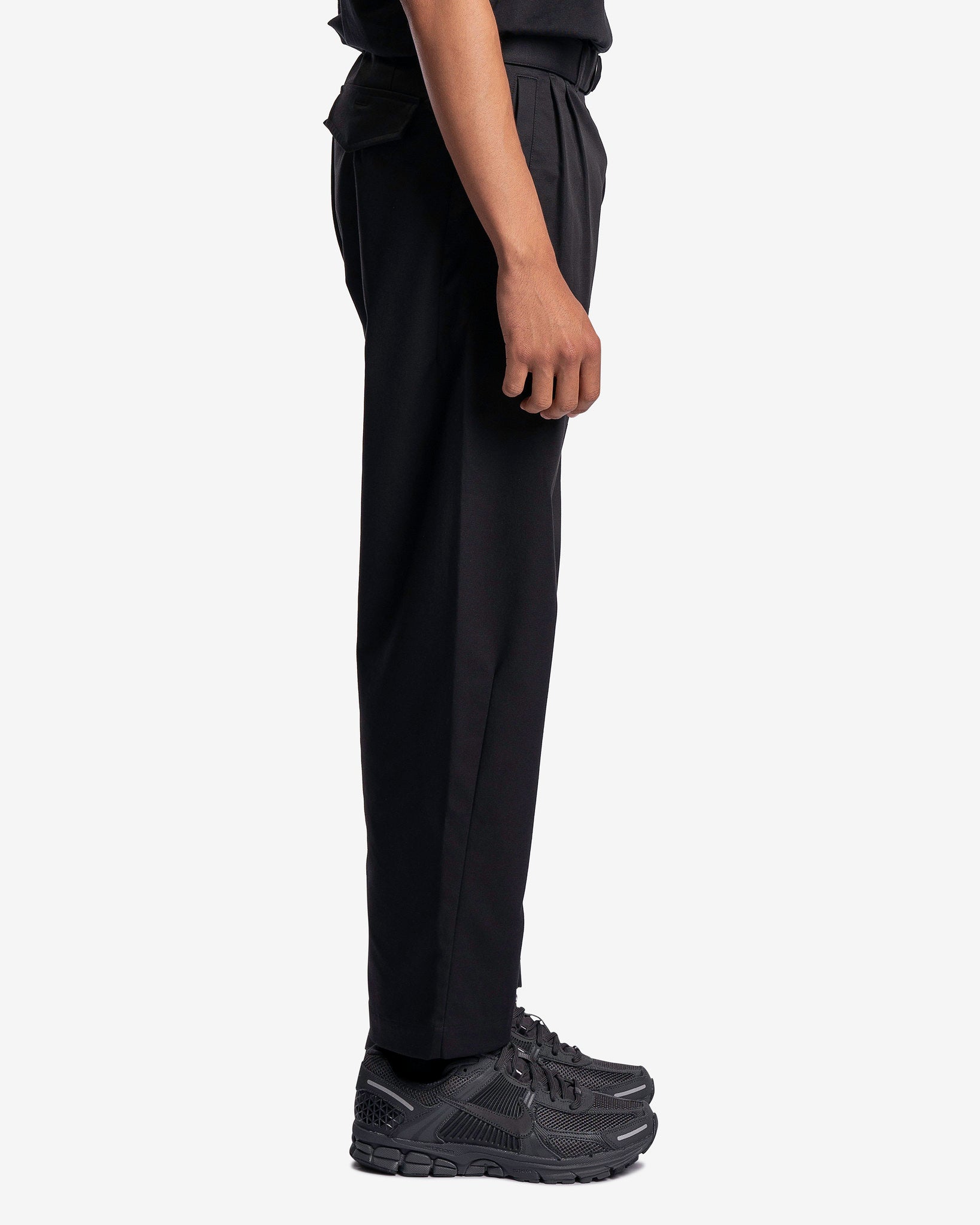 Оригінальна Esc Woven Worker Pants In Black Nike – вид ззаду