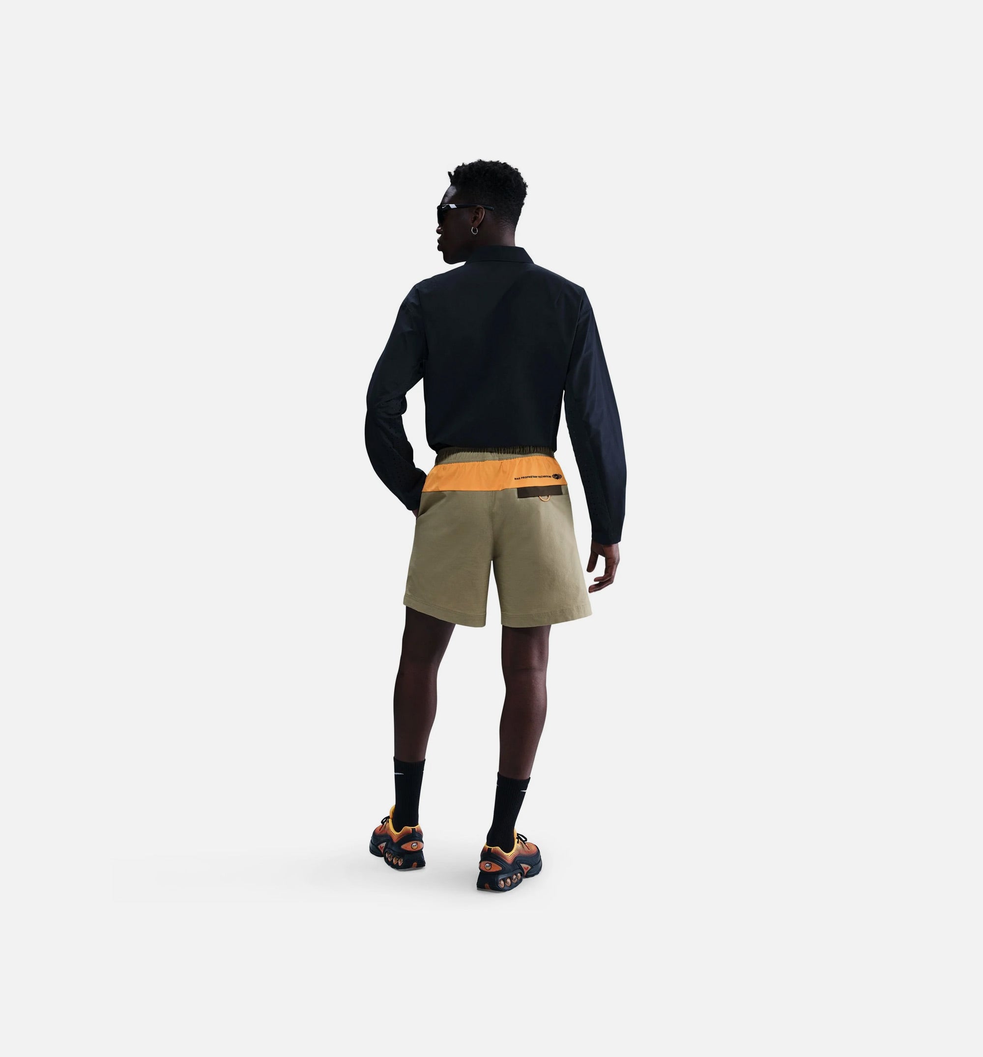 Tech Woven Trek Mens Short Nike – Гарантія оригінальності – вид ззаду