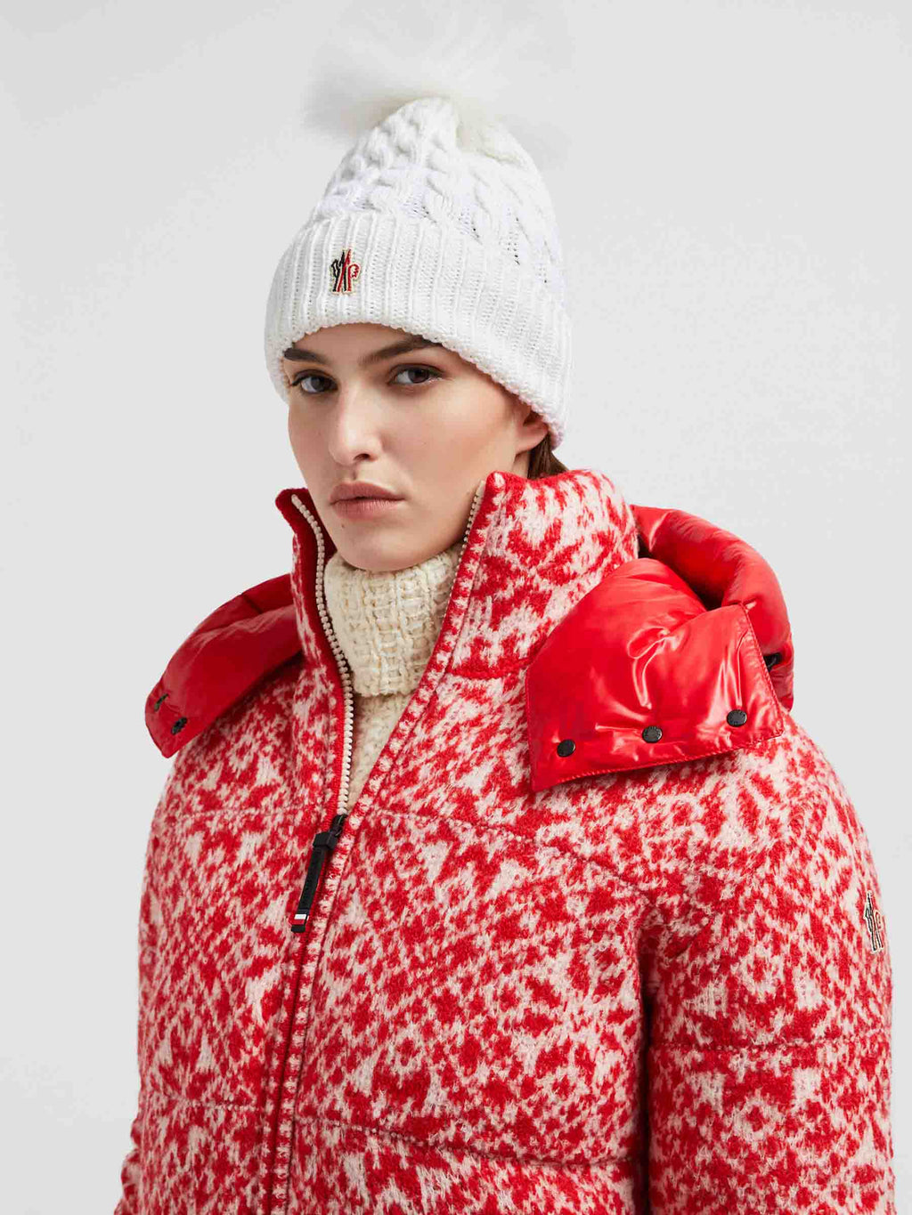Оригінальна Wool Hat With Pompom Moncler – вид ззаду