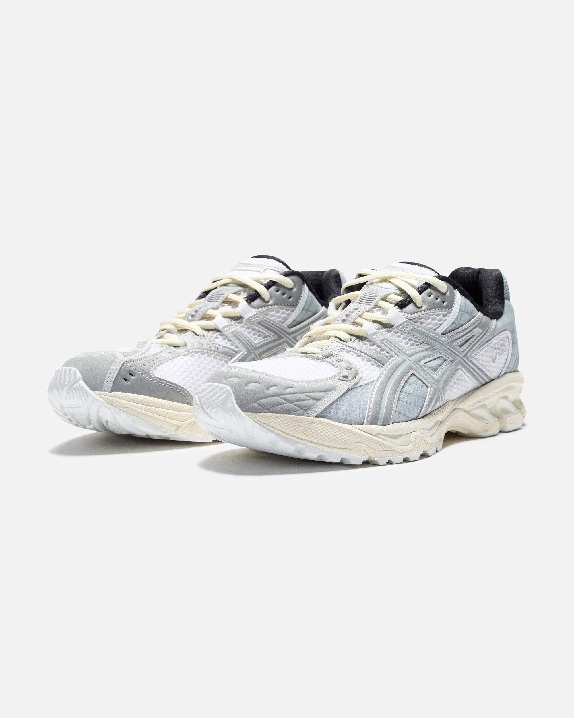 Gel Nimbus 10.1 White Asics оригінал – Купити в Україні – боковий вид