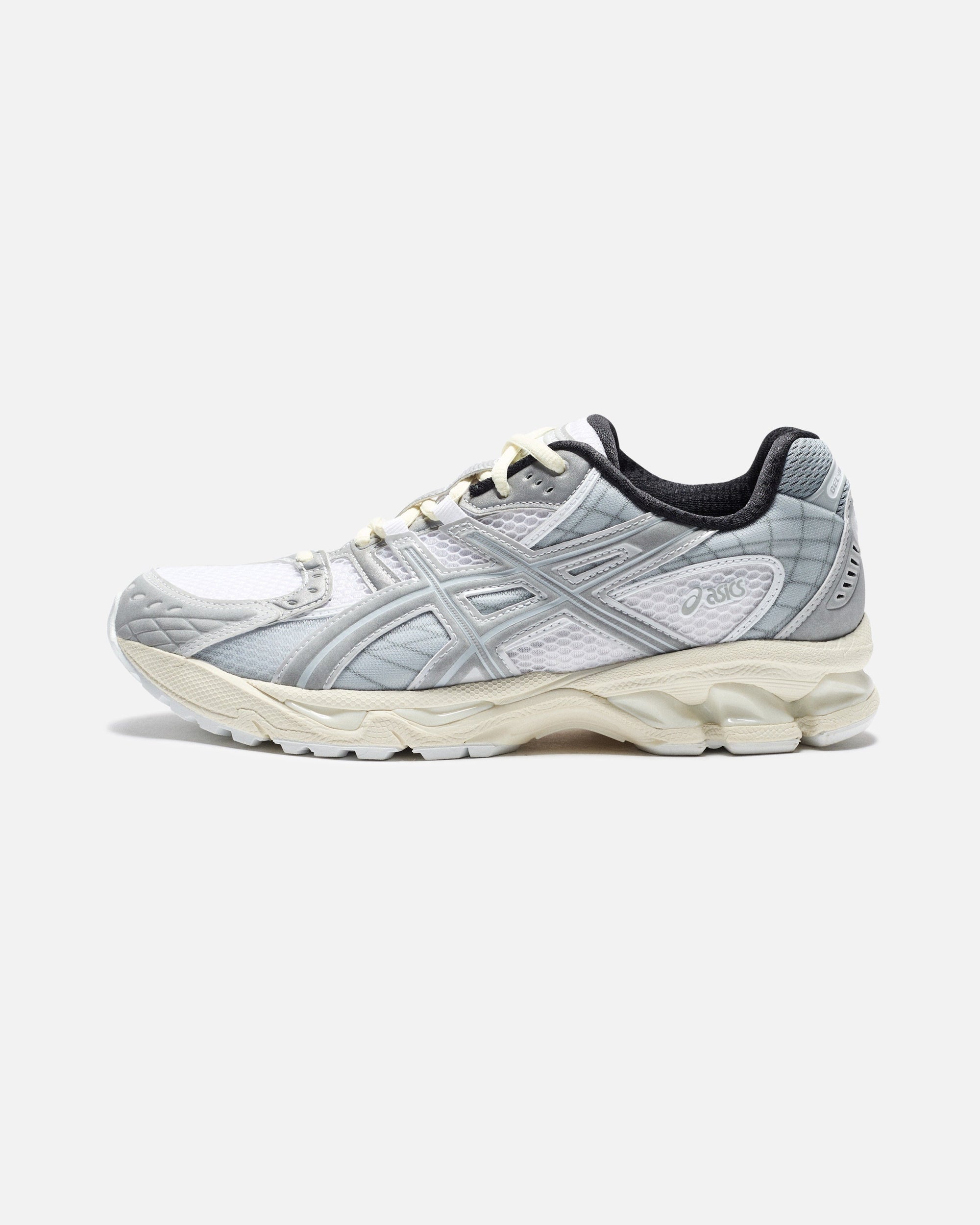 Gel Nimbus 10.1 White Asics оригінал – Купити в Україні – вид ззаду