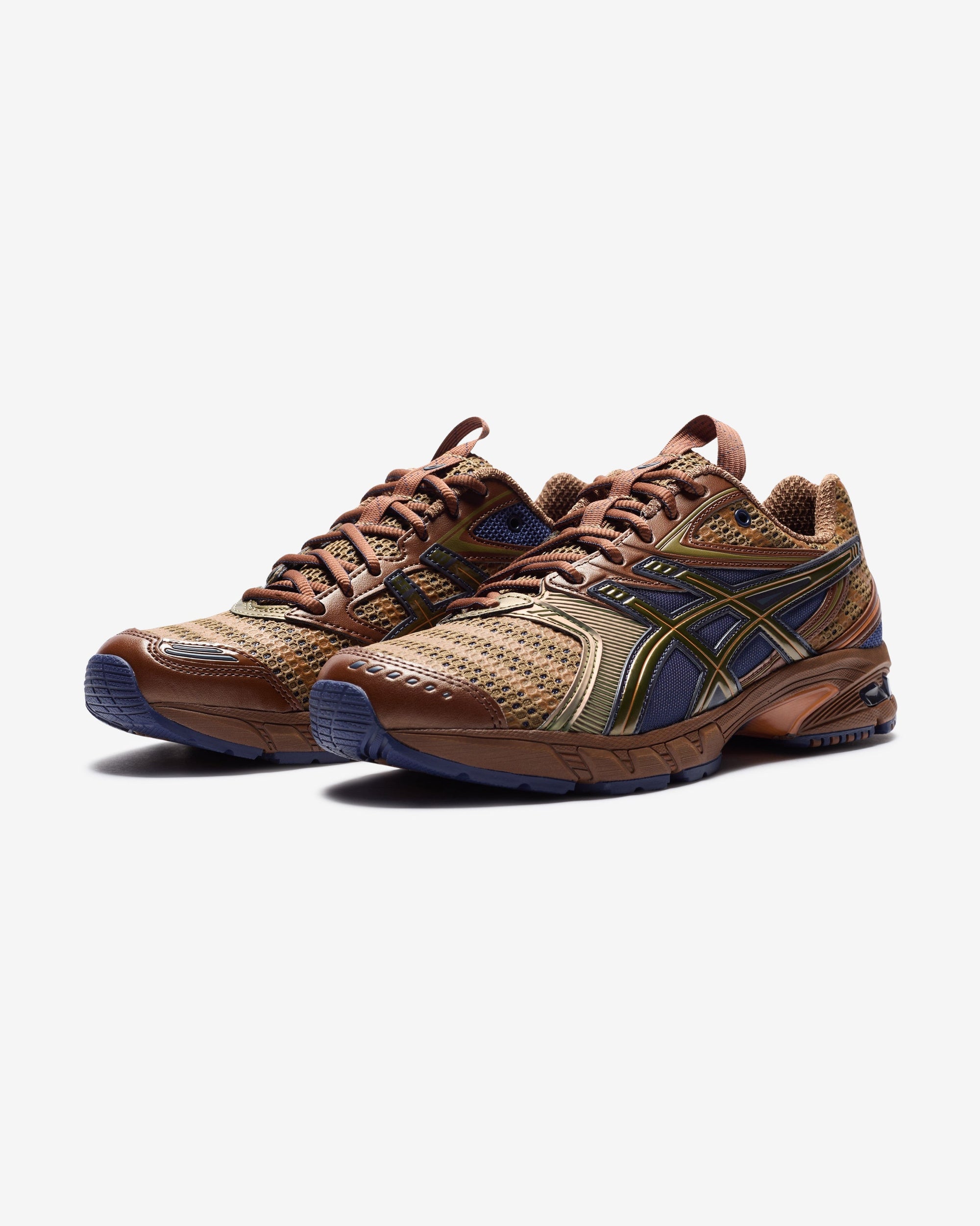 Оригінальна Ub9 S Gel Ds Trainer 14 Desertcamp Asics – боковий вид