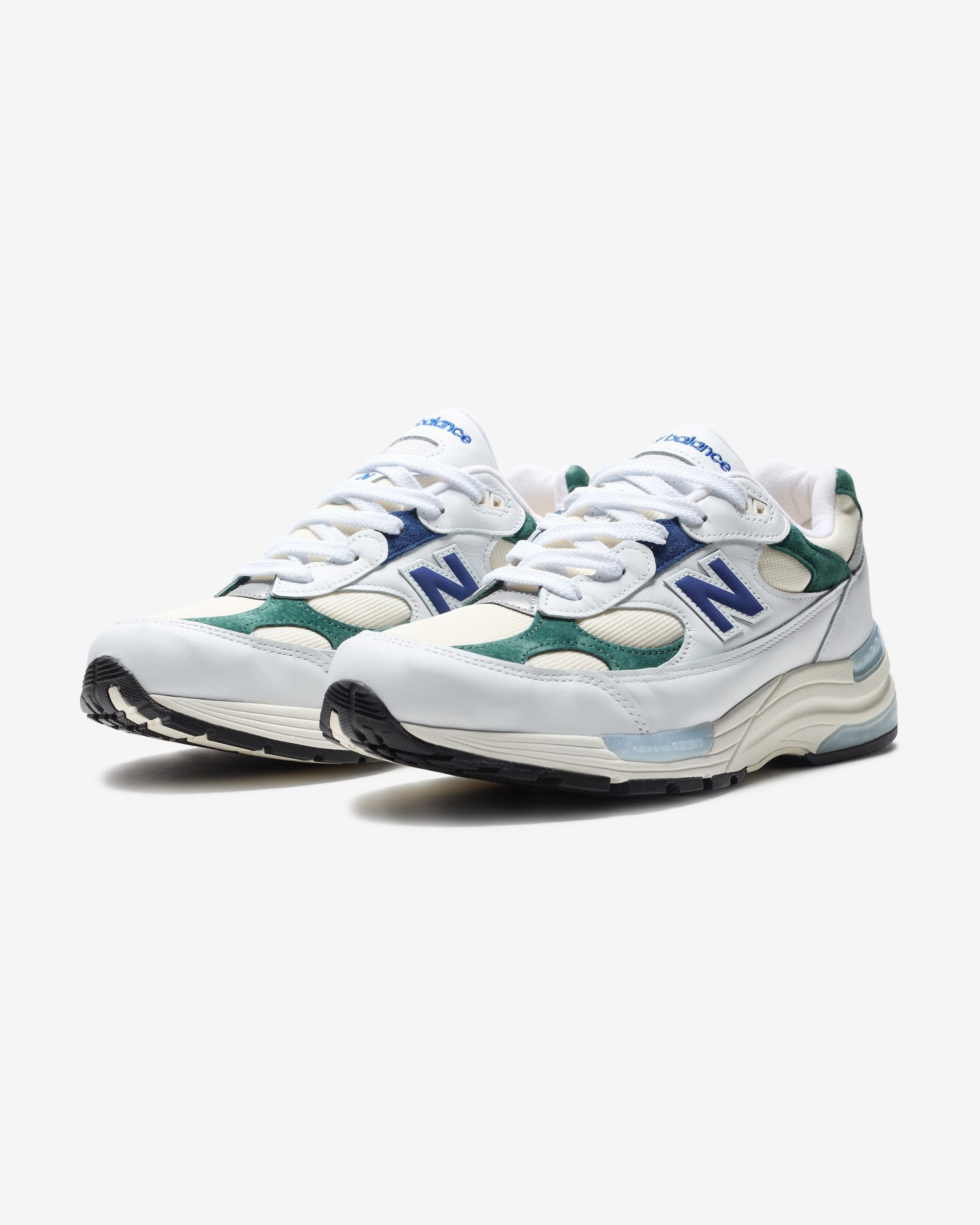 Оригінальна 992 Made In Usa White New balance – боковий вид