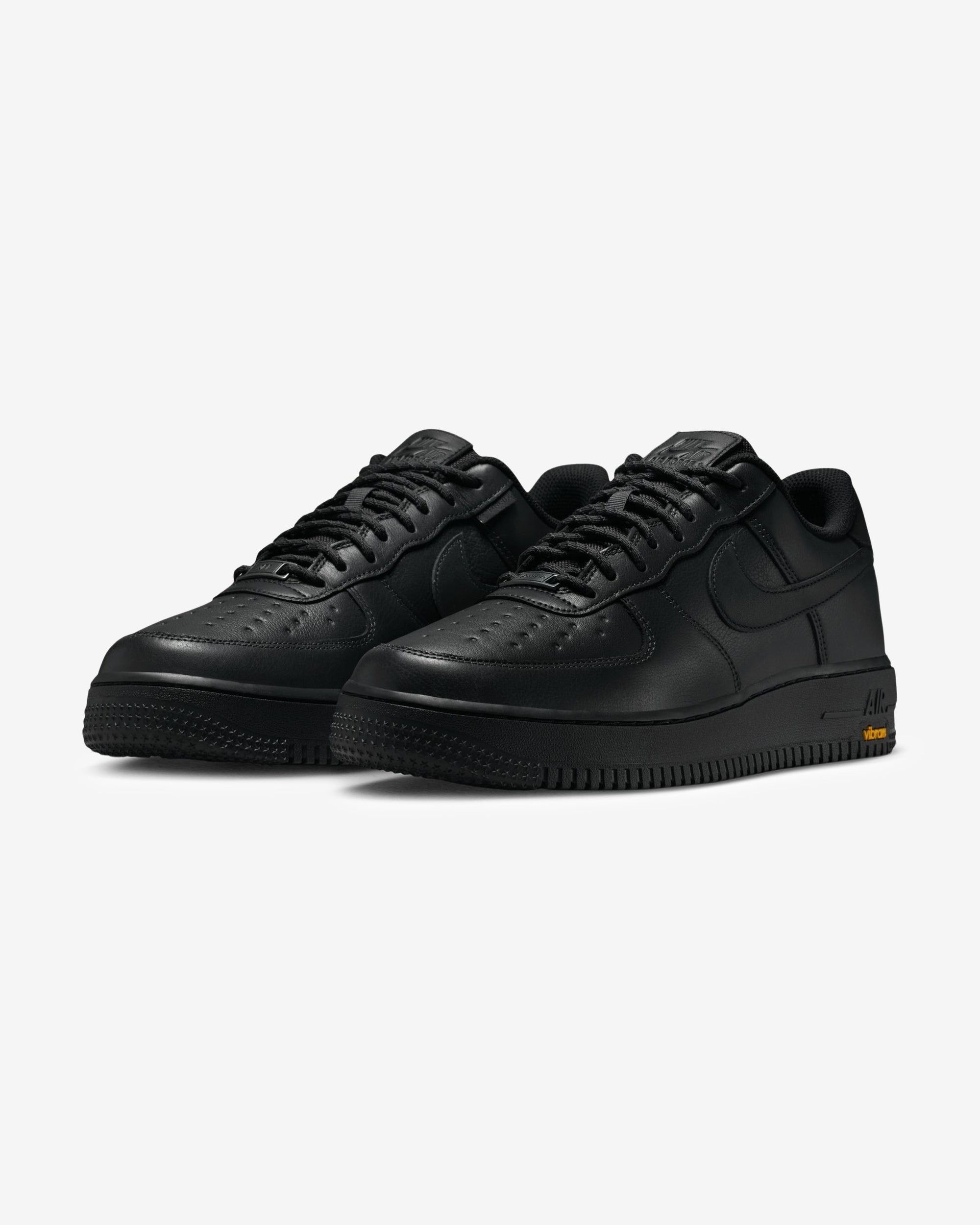 Nike Footwear оригінал | Швидка доставка Україна – боковий вид