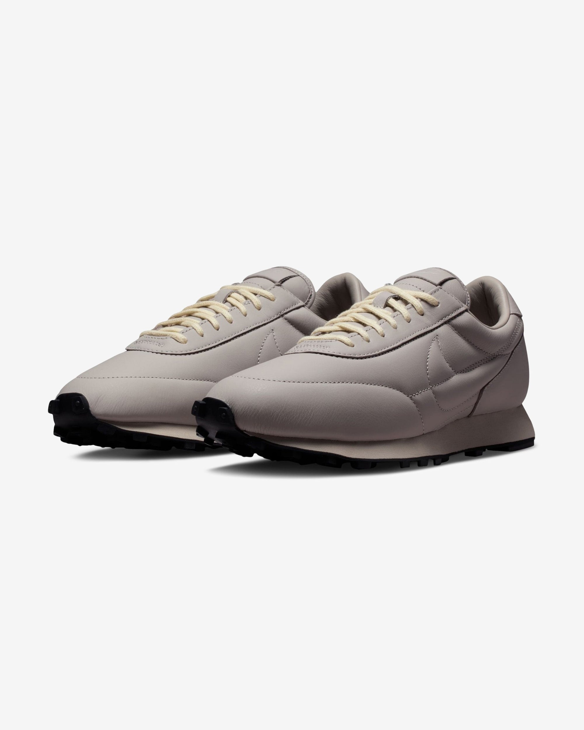 Nike Footwear оригінал | Швидка доставка Україна – боковий вид