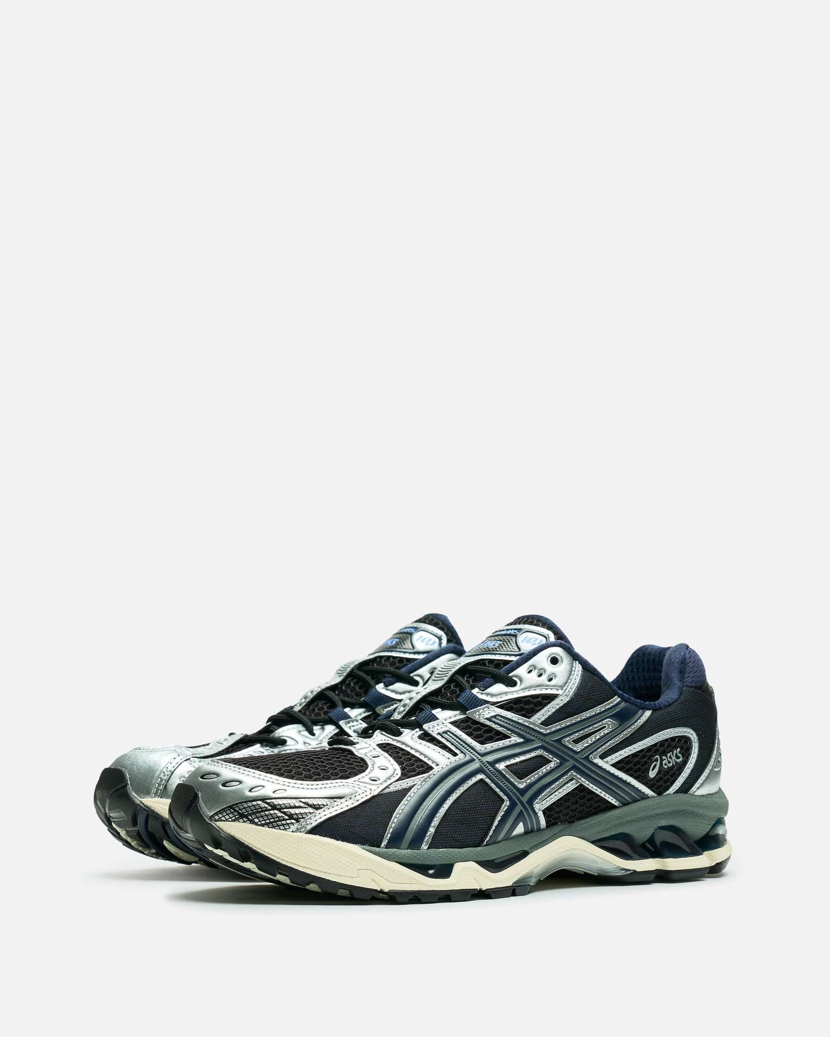 Gel-Nimbus 10.1 In Black Asics оригінал – Купити в Україні – вид ззаду