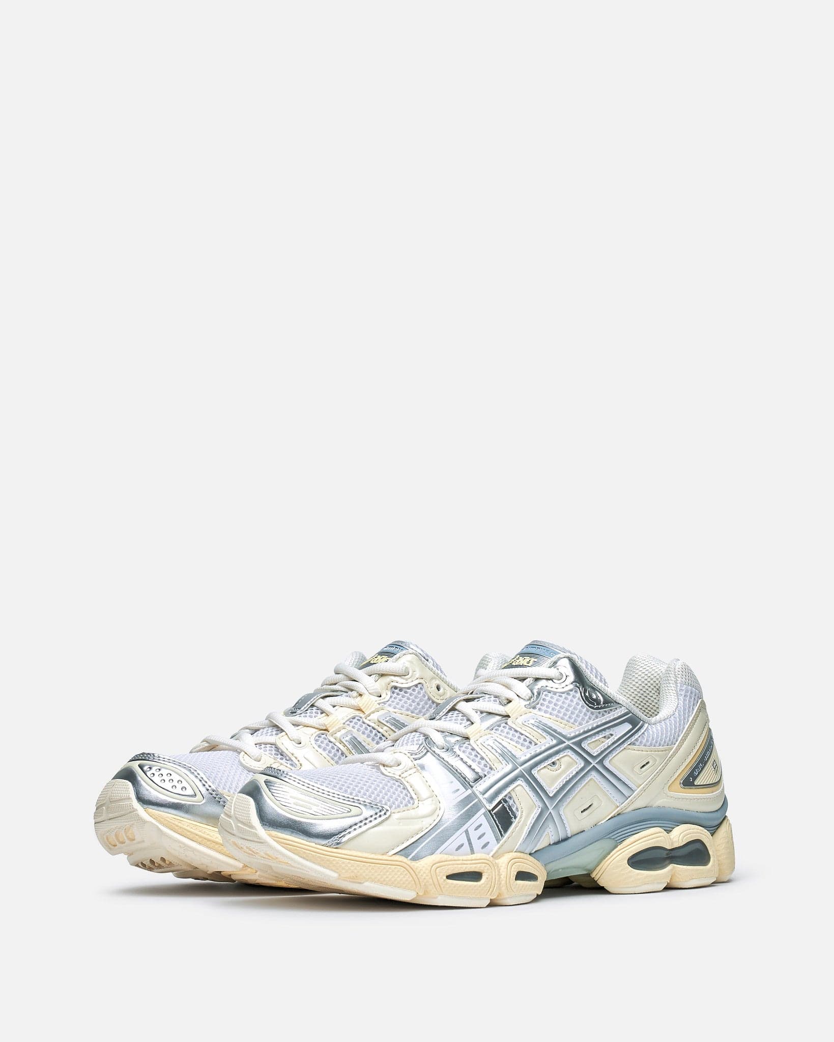 Gel-Nimbus 9 In White Asics оригінал – Купити в Україні – вид ззаду