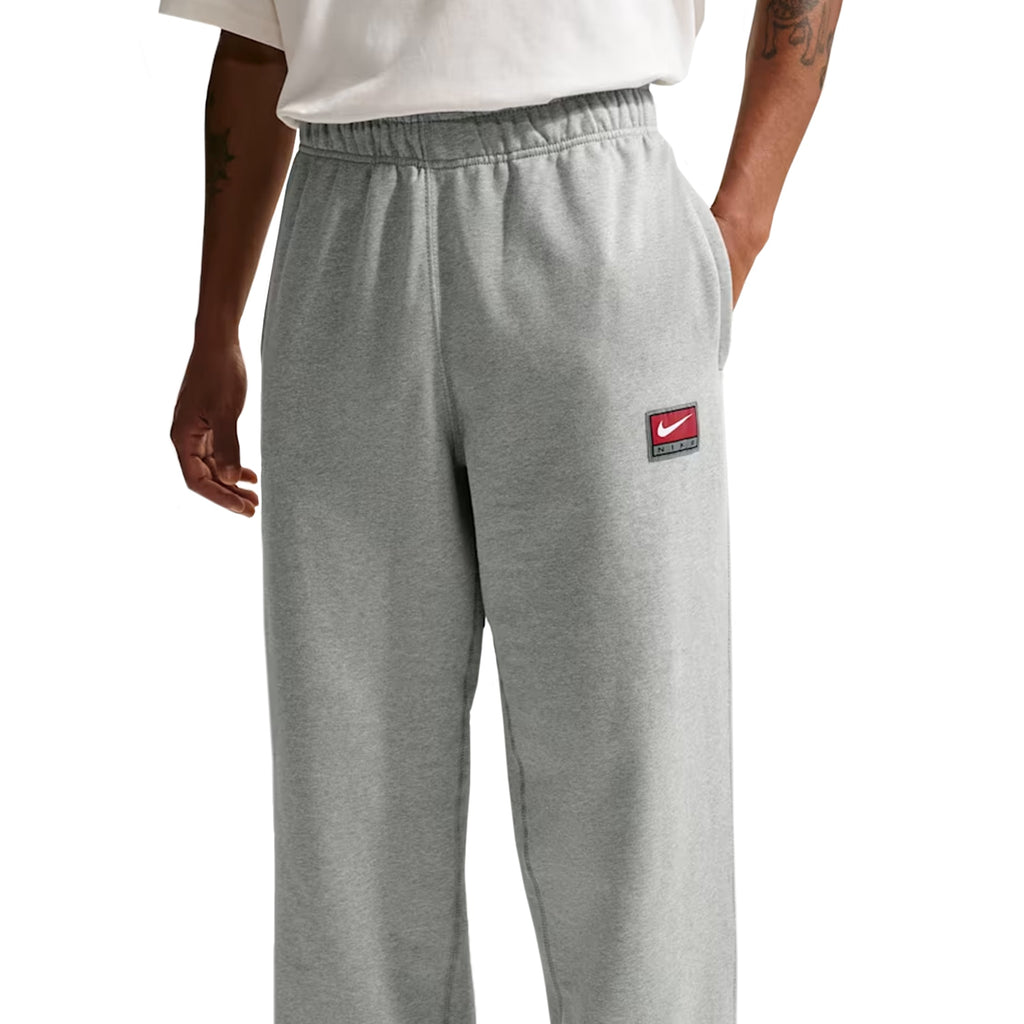 Solo Swoosh Fleece Open Hem Pants Nike оригінал – Купити в Україні – вид ззаду