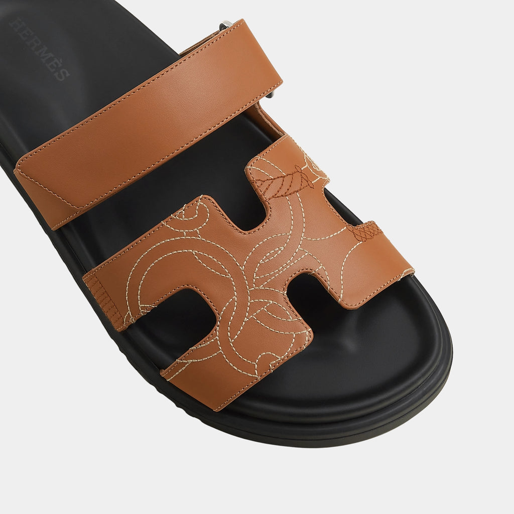 Chypre Sandal In Panoplie Equestre Embroidered Calfskin Hermes – Гарантія оригінальності – детальний вид