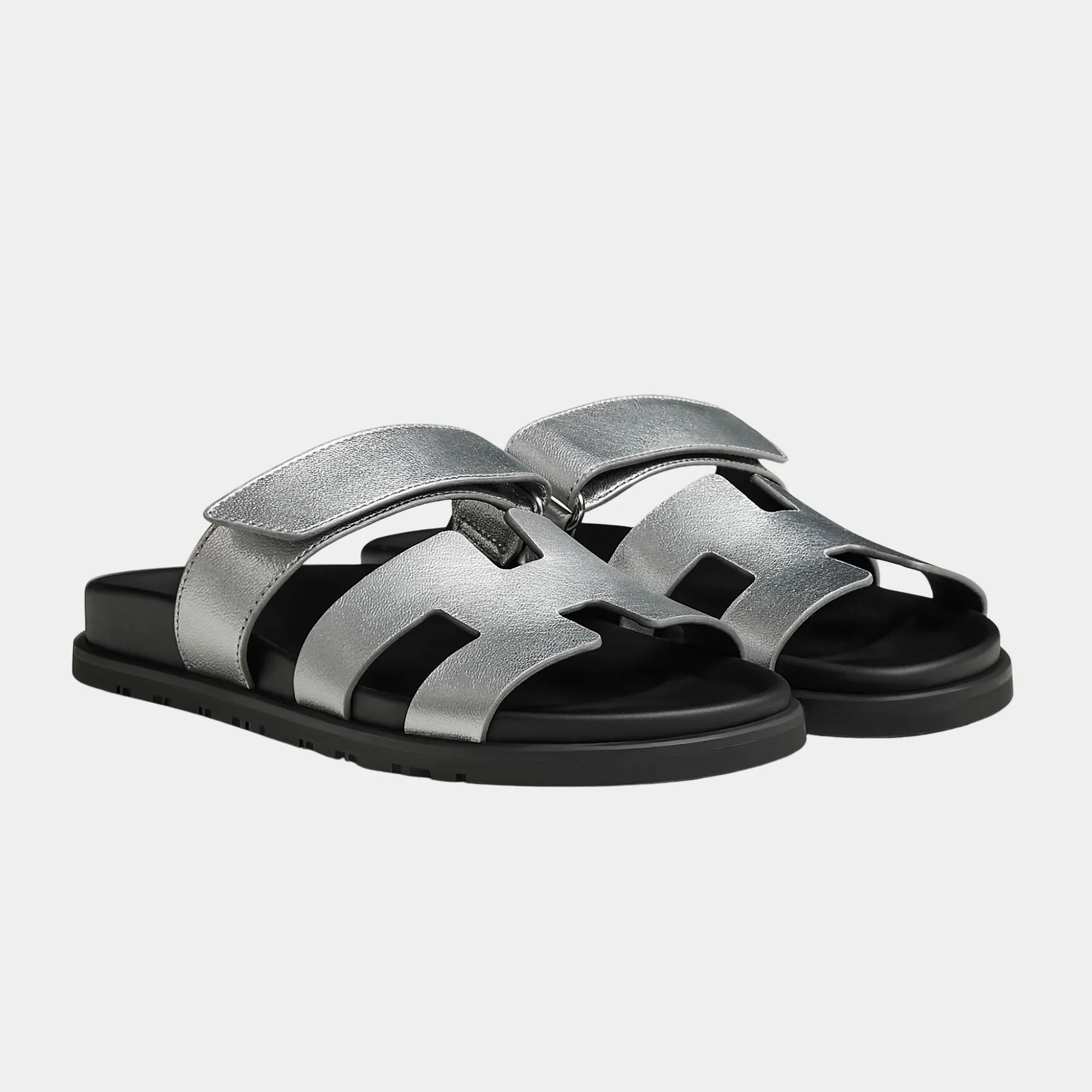 Chypre Women Sandals In Metallic Goatskin Hermes оригінал – Купити в Україні – боковий вид