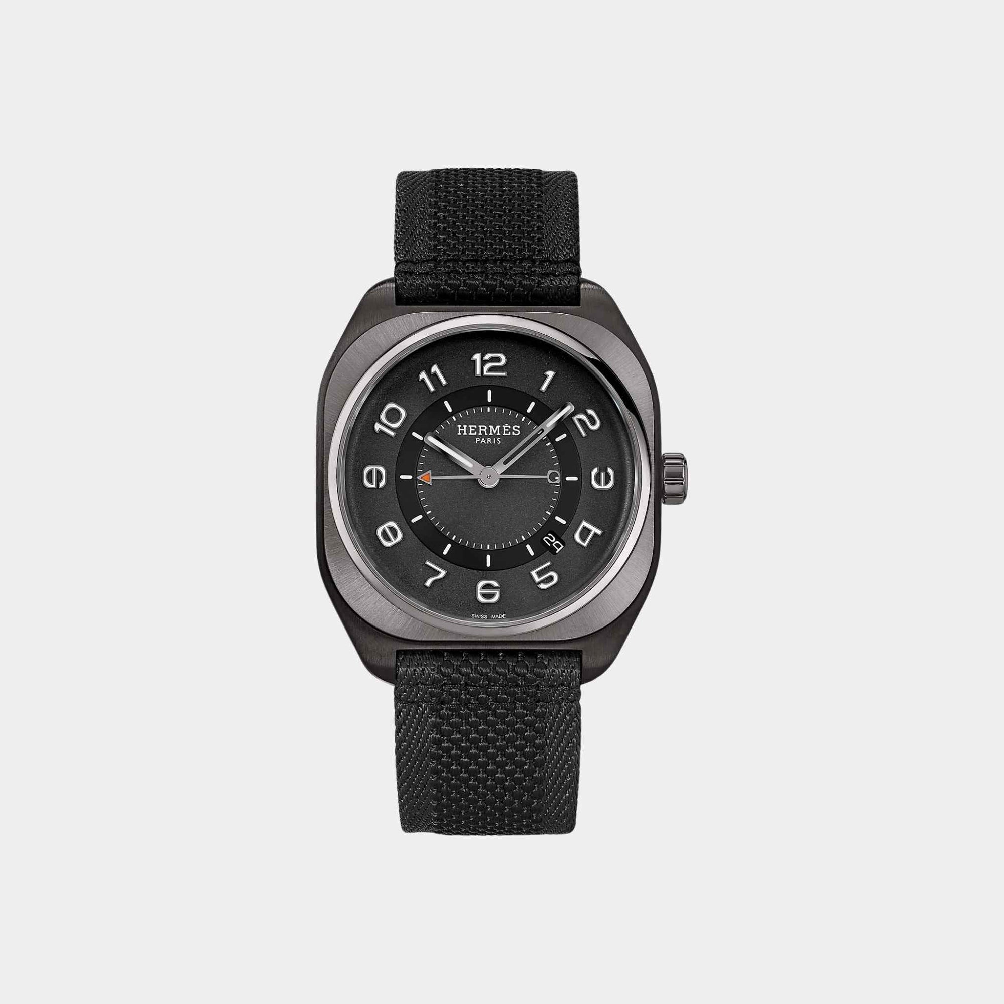 H08 42mm Titanium Watch With Black Webbing Strap Hermes оригінал – Купити в Україні – боковий вид