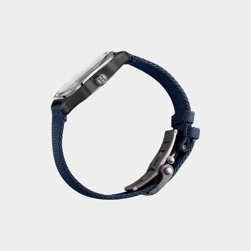 H08 42mm Titanium Watch With Navy Blue Webbing Strap Hermes – Гарантія оригінальності – вид ззаду