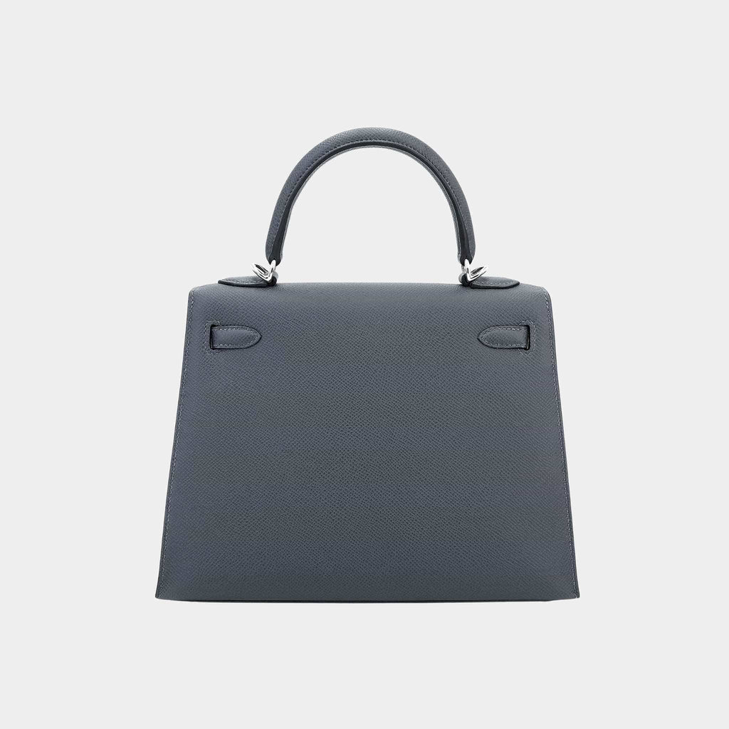 Оригінальна Kelly 25 Epsom Sellier Gris Misty Phw Hermes – вид ззаду