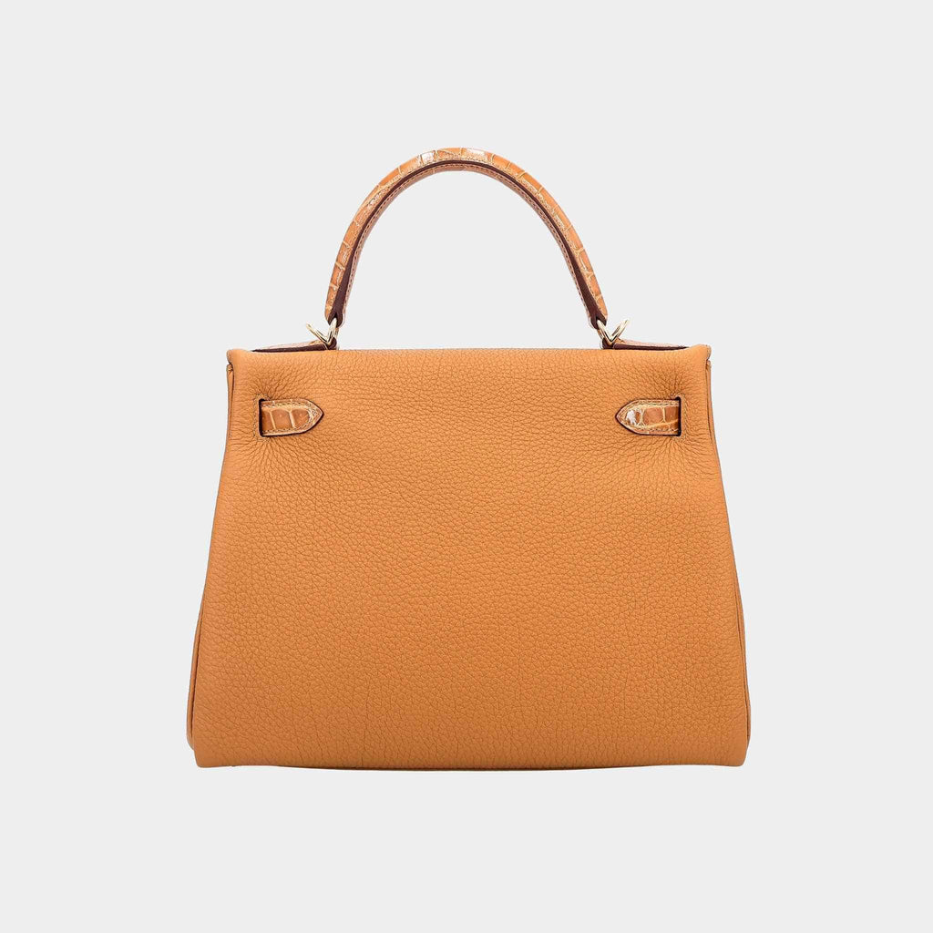 Kelly 28 Touch Togo-Shiny Niloticus Crocodile Tabac Camel Ghw Hermes – Гарантія оригінальності – вид ззаду