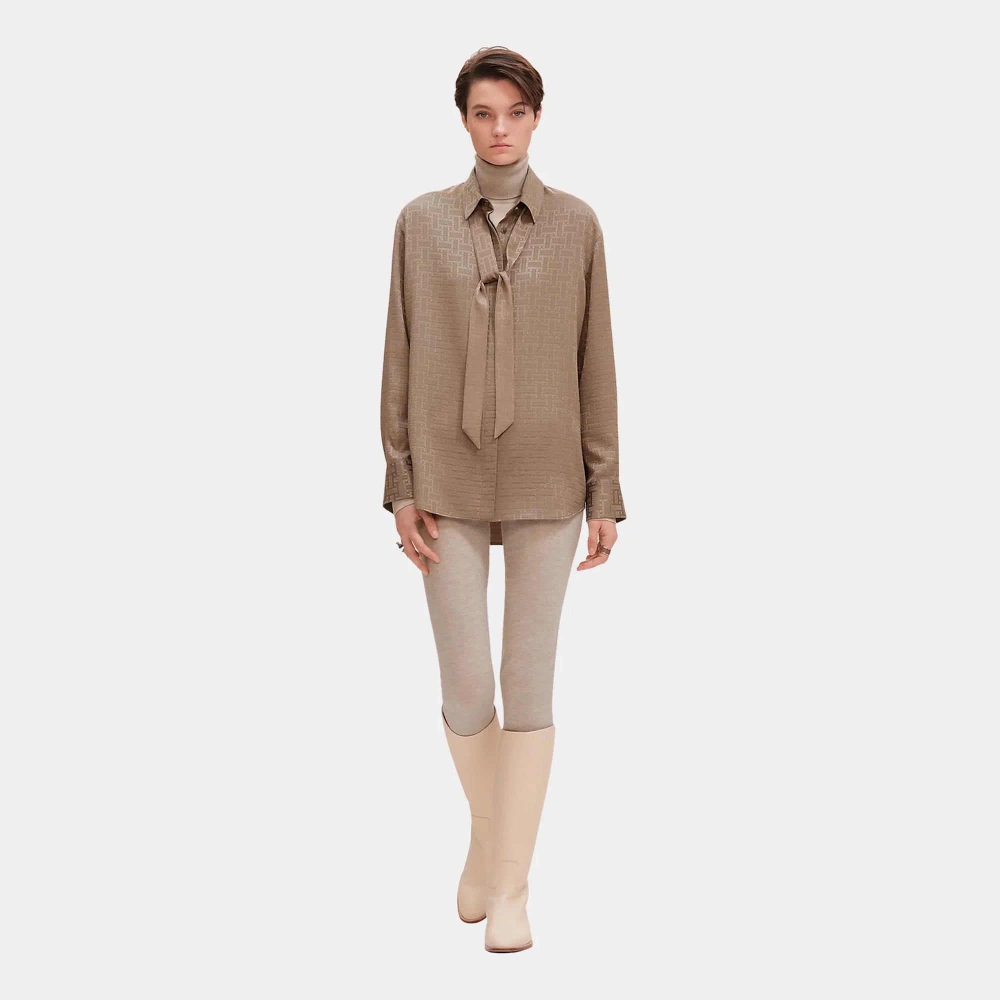 Оригінальна Mosaique Ascot Collar Shirt In Jacquard Silk Hermes – боковий вид
