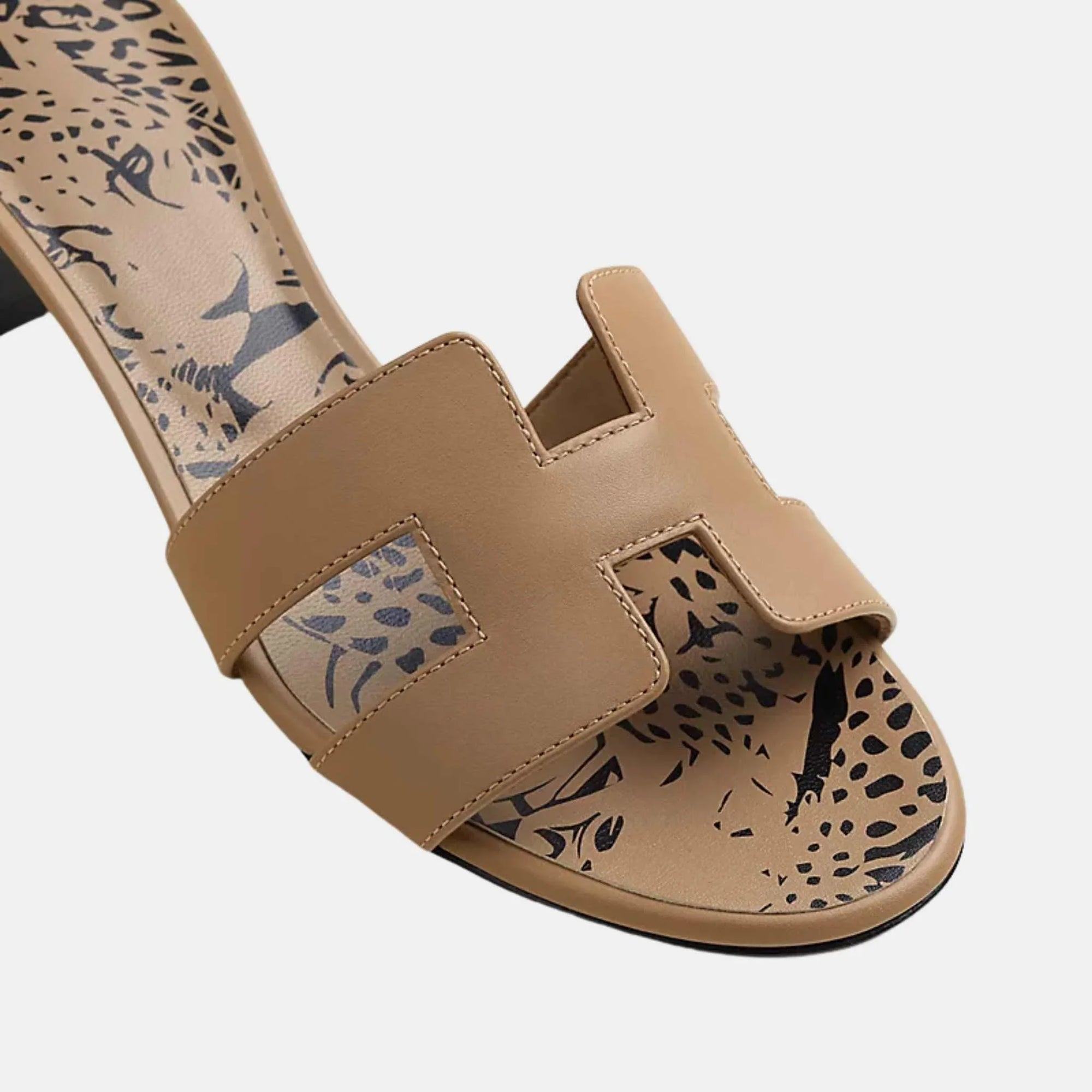 Oasis Sandals Calfskin Beige Argile Hermes оригінал – Купити в Україні – детальний вид