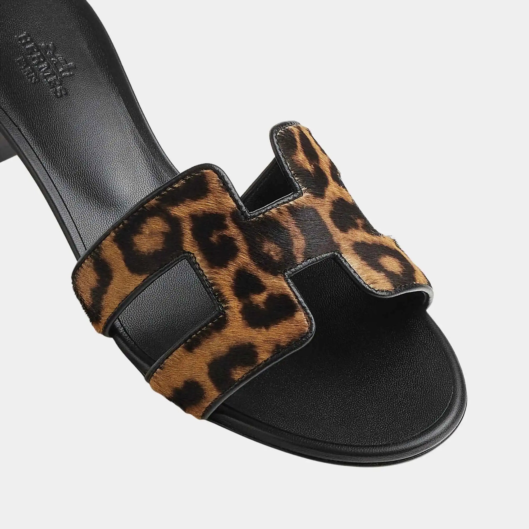 Oasis Sandals In Moire Calfskin Hermes – Гарантія оригінальності – детальний вид