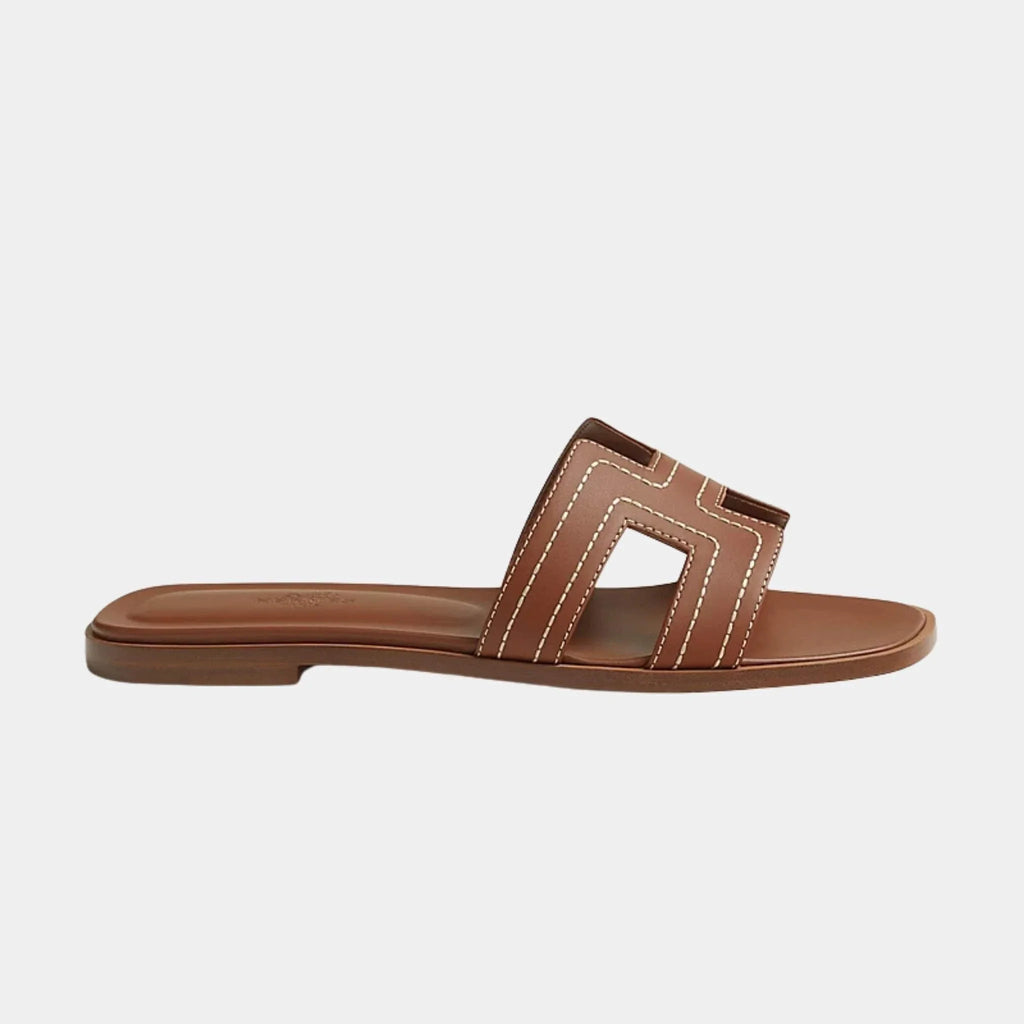 Oran Sandal Embroidered Calfskin Hermes – Гарантія оригінальності – вид ззаду