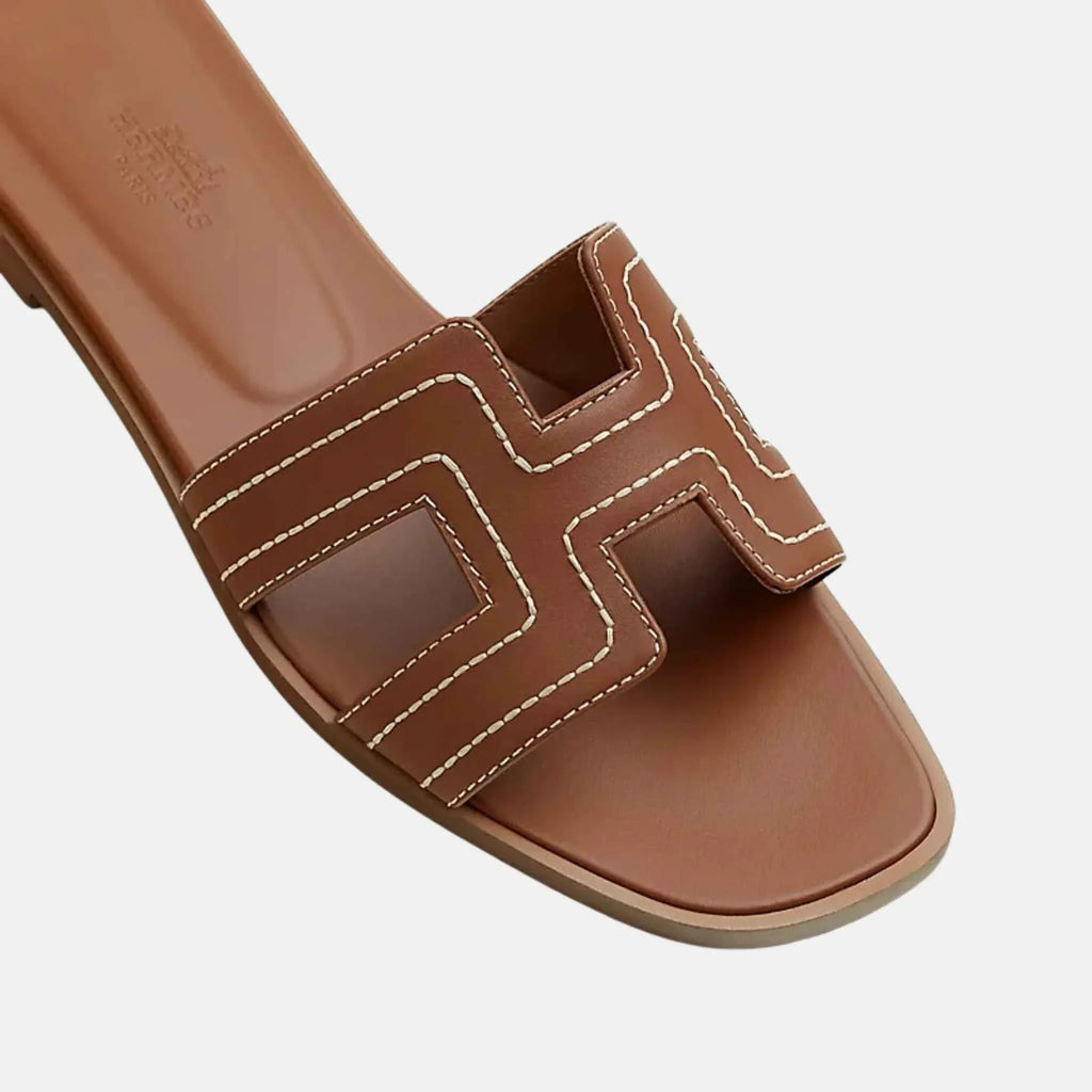 Oran Sandal Embroidered Calfskin Hermes – Гарантія оригінальності – детальний вид