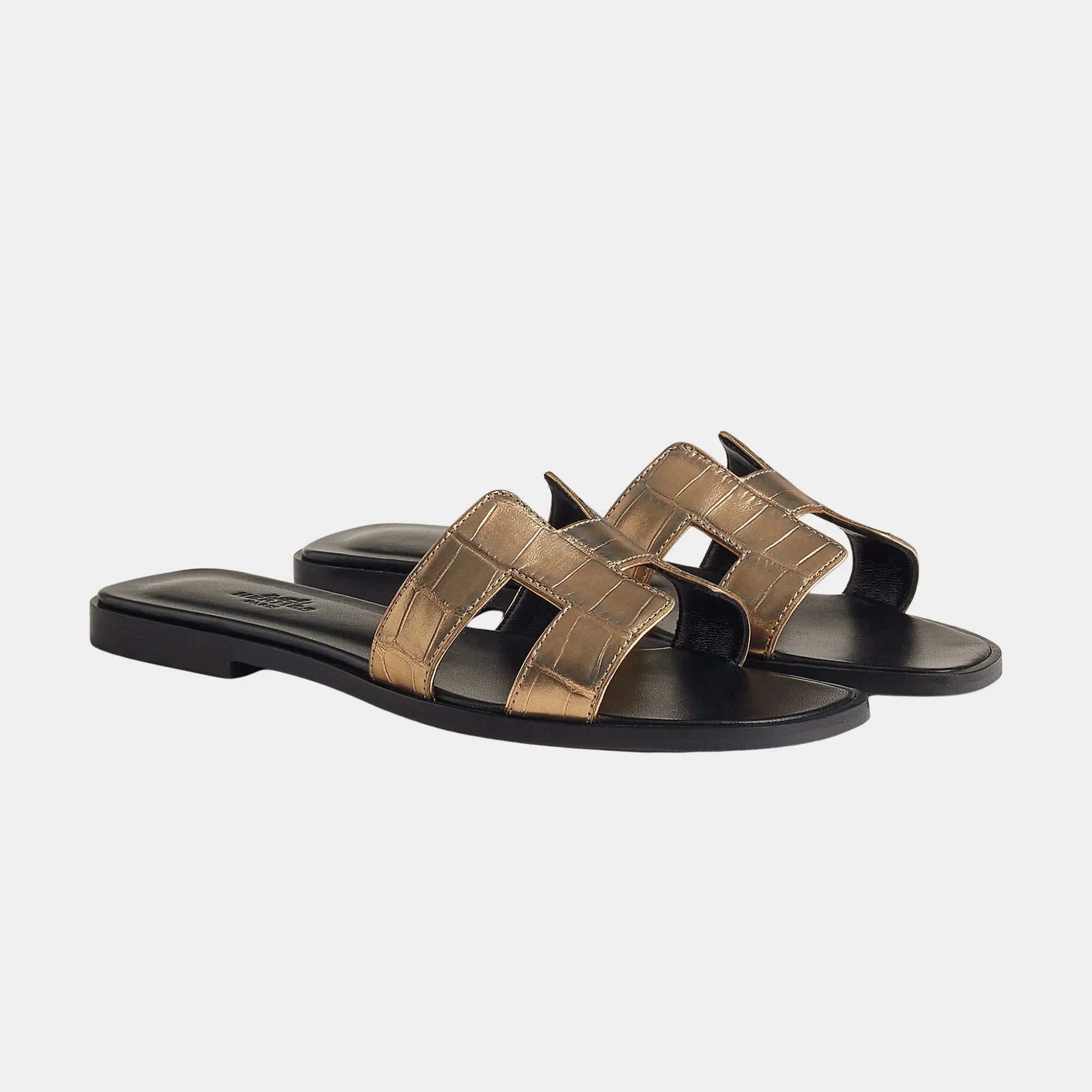 Oran Sandal In Alligator Skin With Metallic Finish Hermes – Гарантія оригінальності – боковий вид