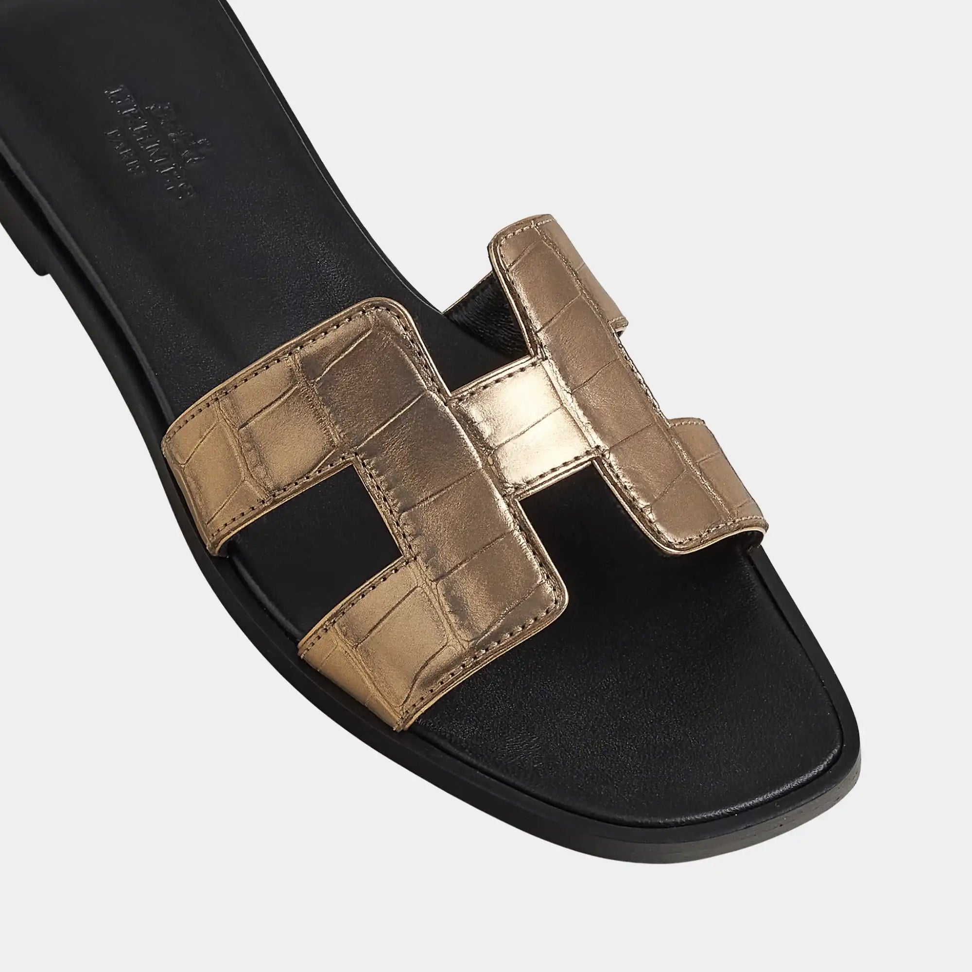 Oran Sandal In Alligator Skin With Metallic Finish Hermes – Гарантія оригінальності – детальний вид