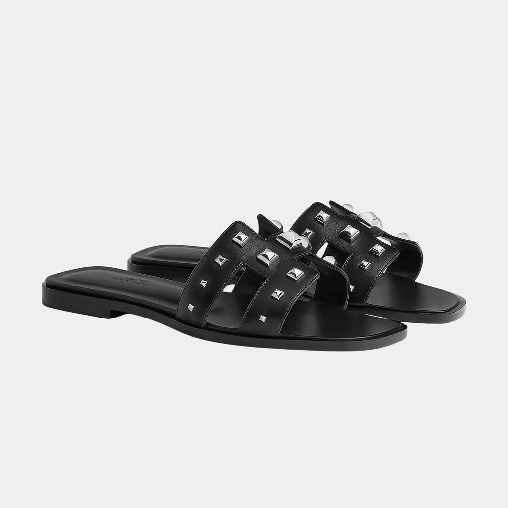 Оригінальна Oran Sandals In Calfskin With Studs Hermes – боковий вид