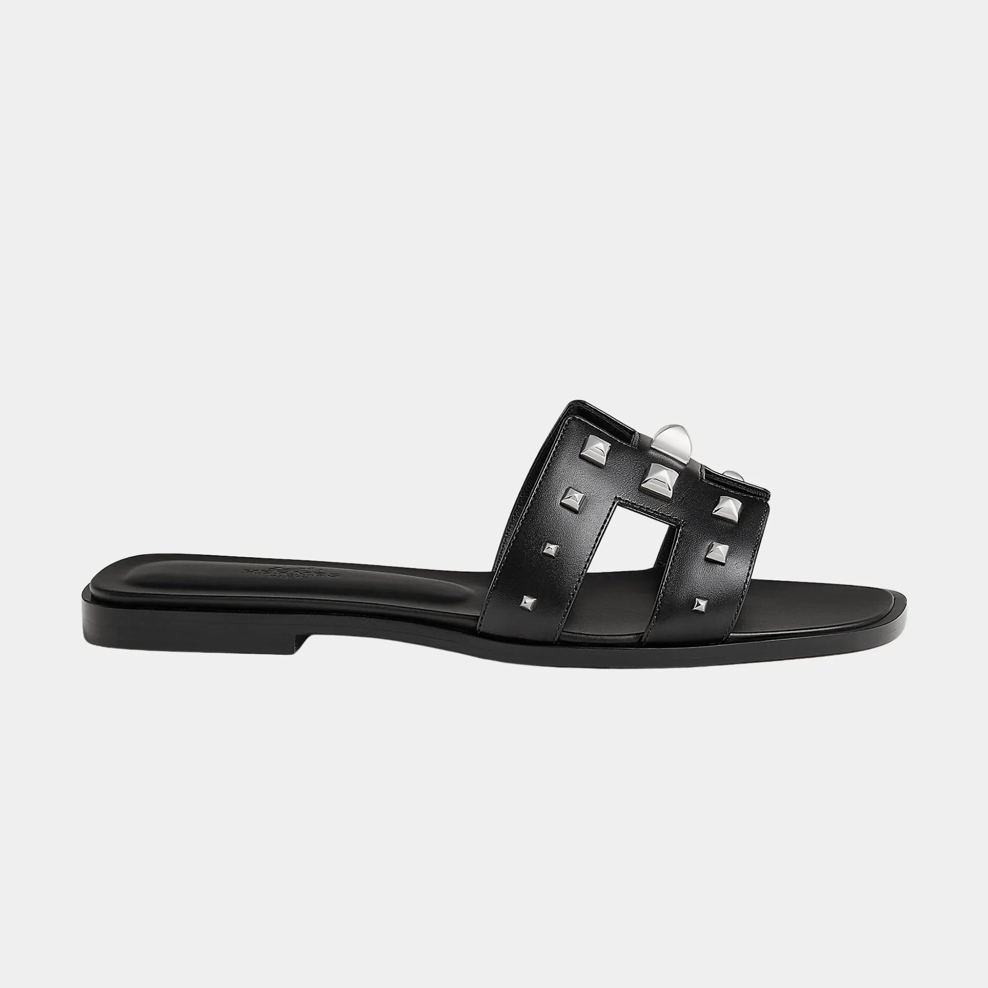 Оригінальна Oran Sandals In Calfskin With Studs Hermes – вид ззаду
