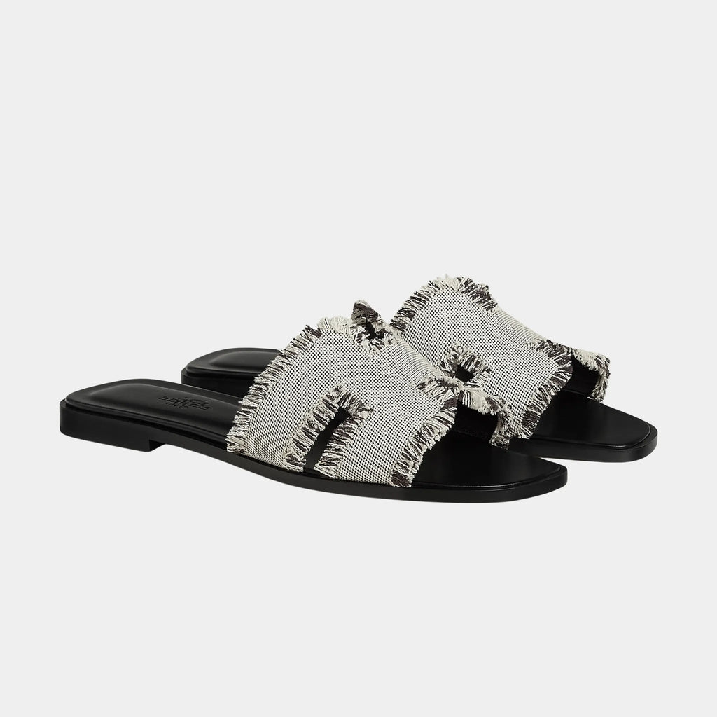 Oran Sandals In Maxi Fringed Canvas Hermes – Гарантія оригінальності – боковий вид