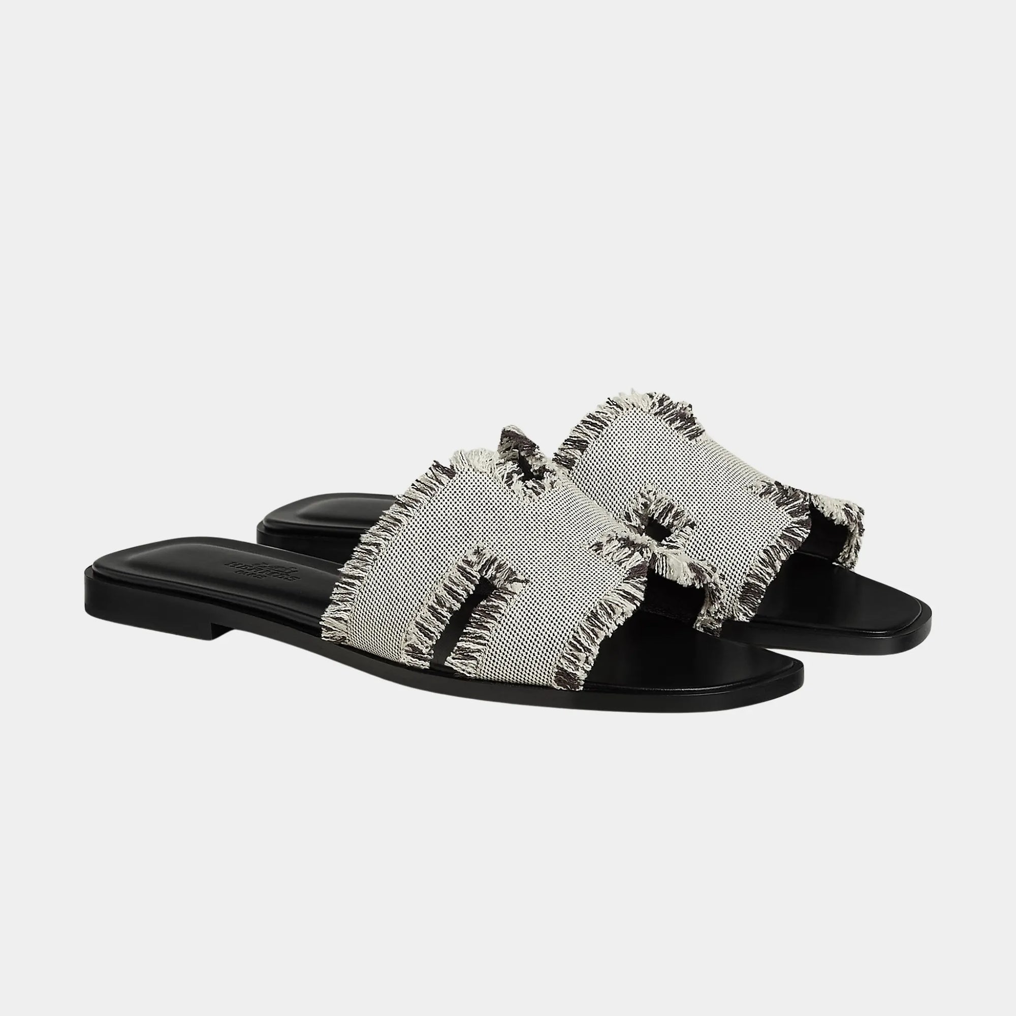 Oran Sandals In Maxi Fringed Canvas Hermes – Гарантія оригінальності – боковий вид