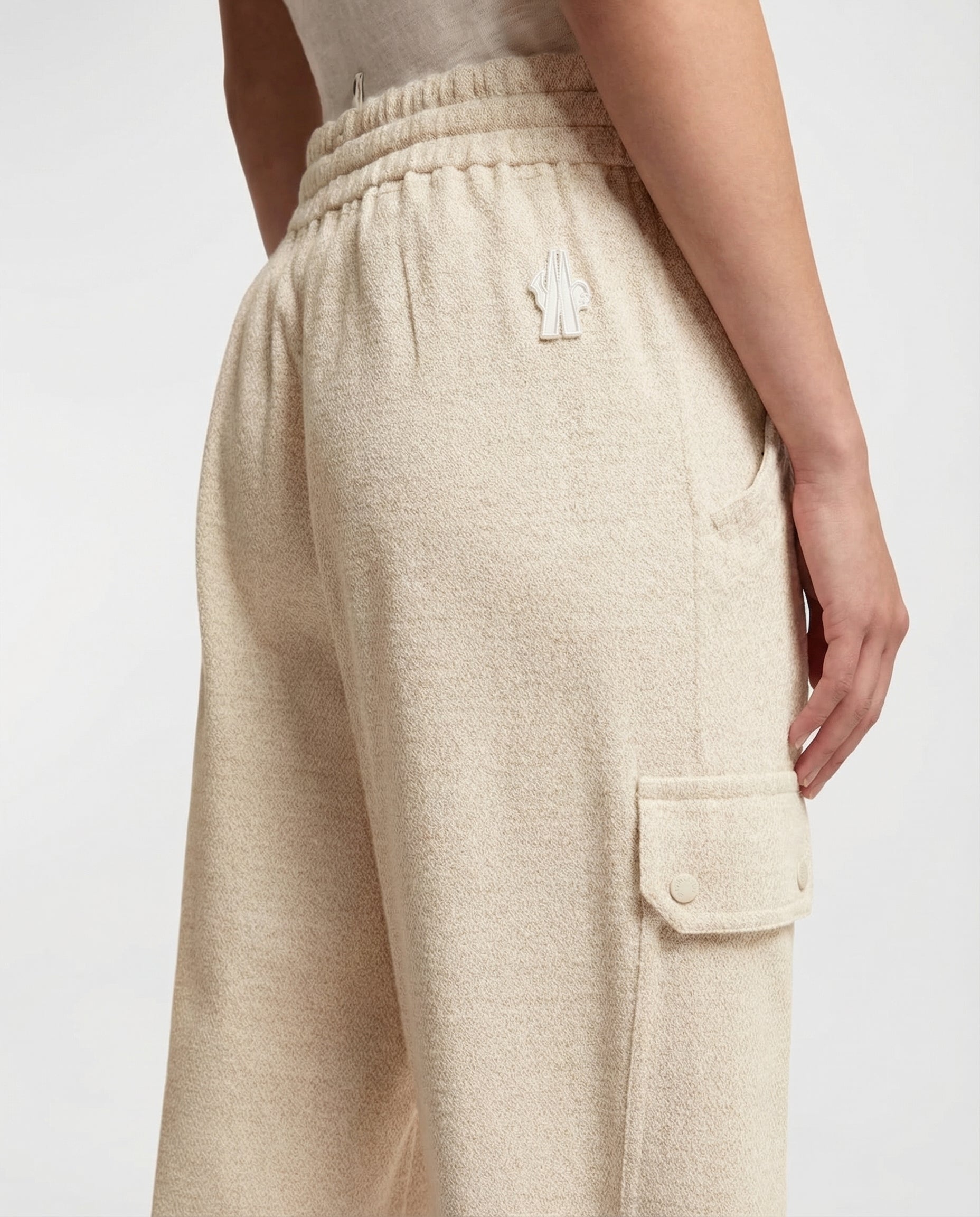 Linen And Cotton Blend Track Trousers Moncler – Гарантія оригінальності – вид ззаду - MONCLER