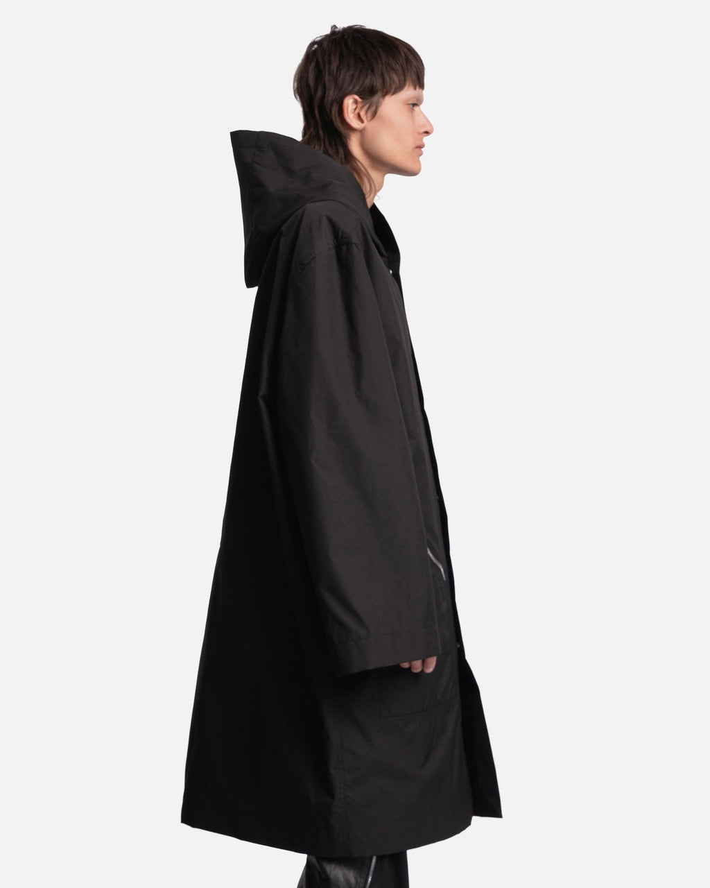 Hooded Raincoat In Black Rick owens – Гарантія оригінальності – вид ззаду