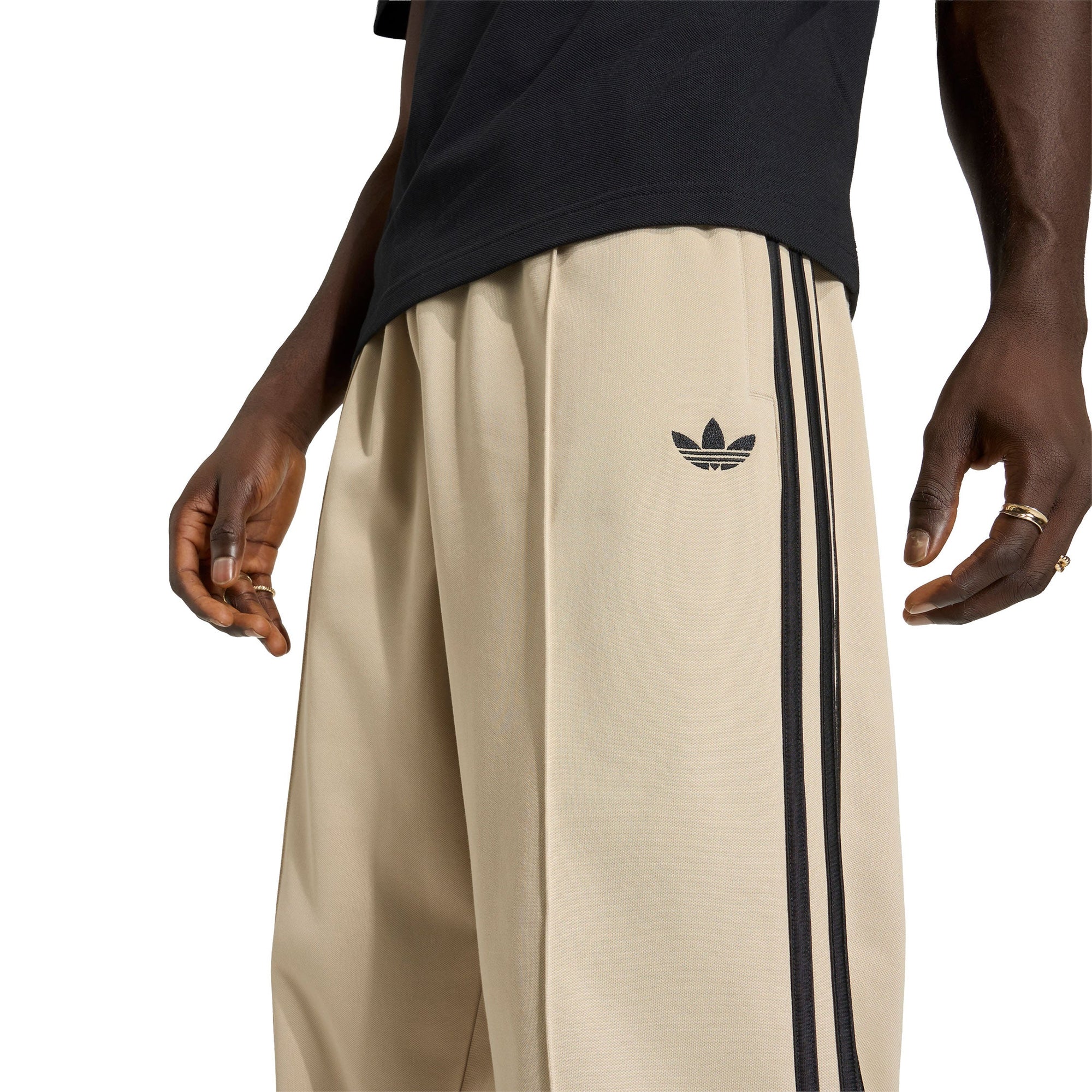 Оригінальна Baggy Track Pants Adidas – детальний вид - ADIDAS