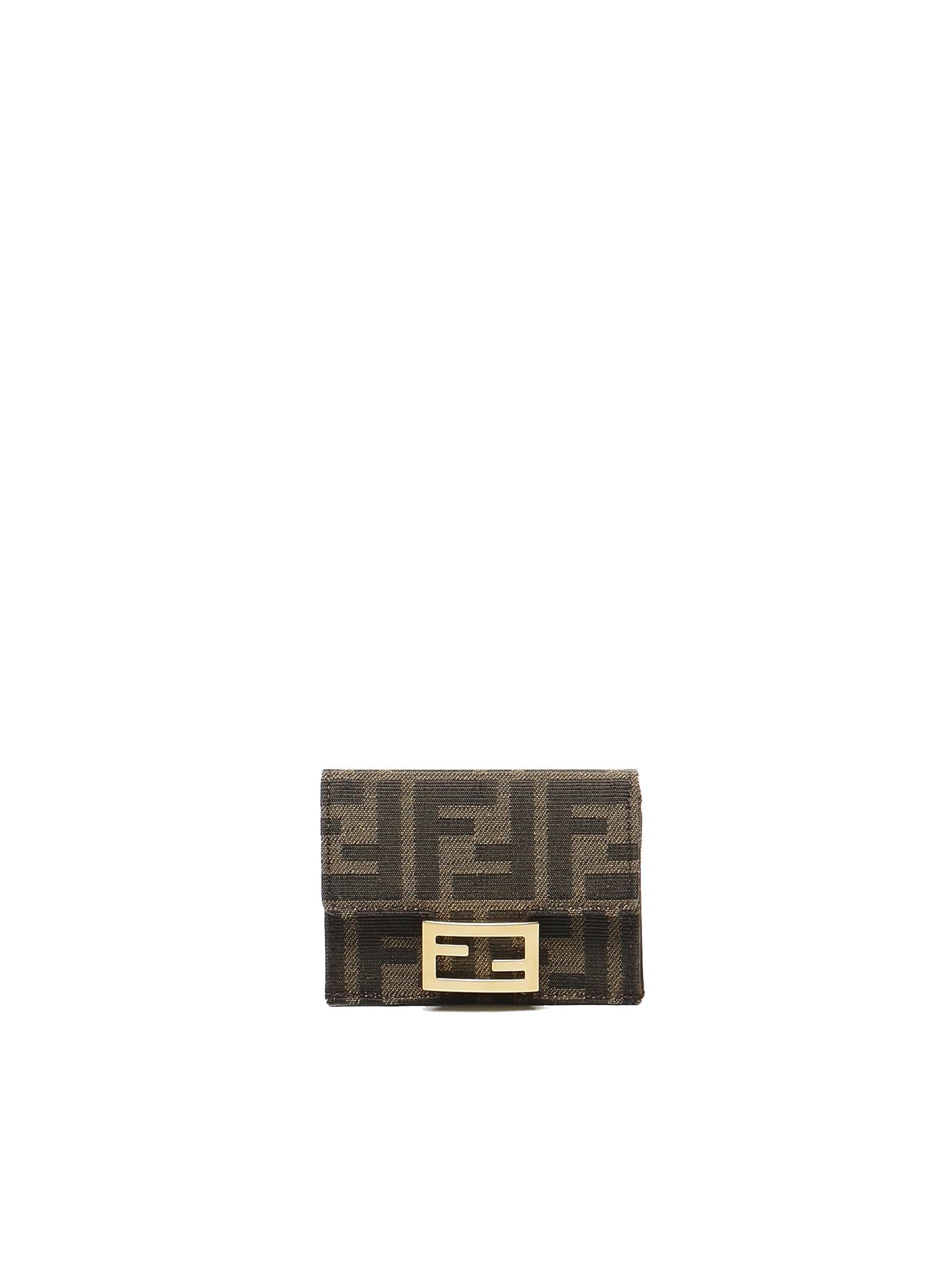 Оригінальна Portafoglio Micro Trifold Baguette Fendi – боковий вид
