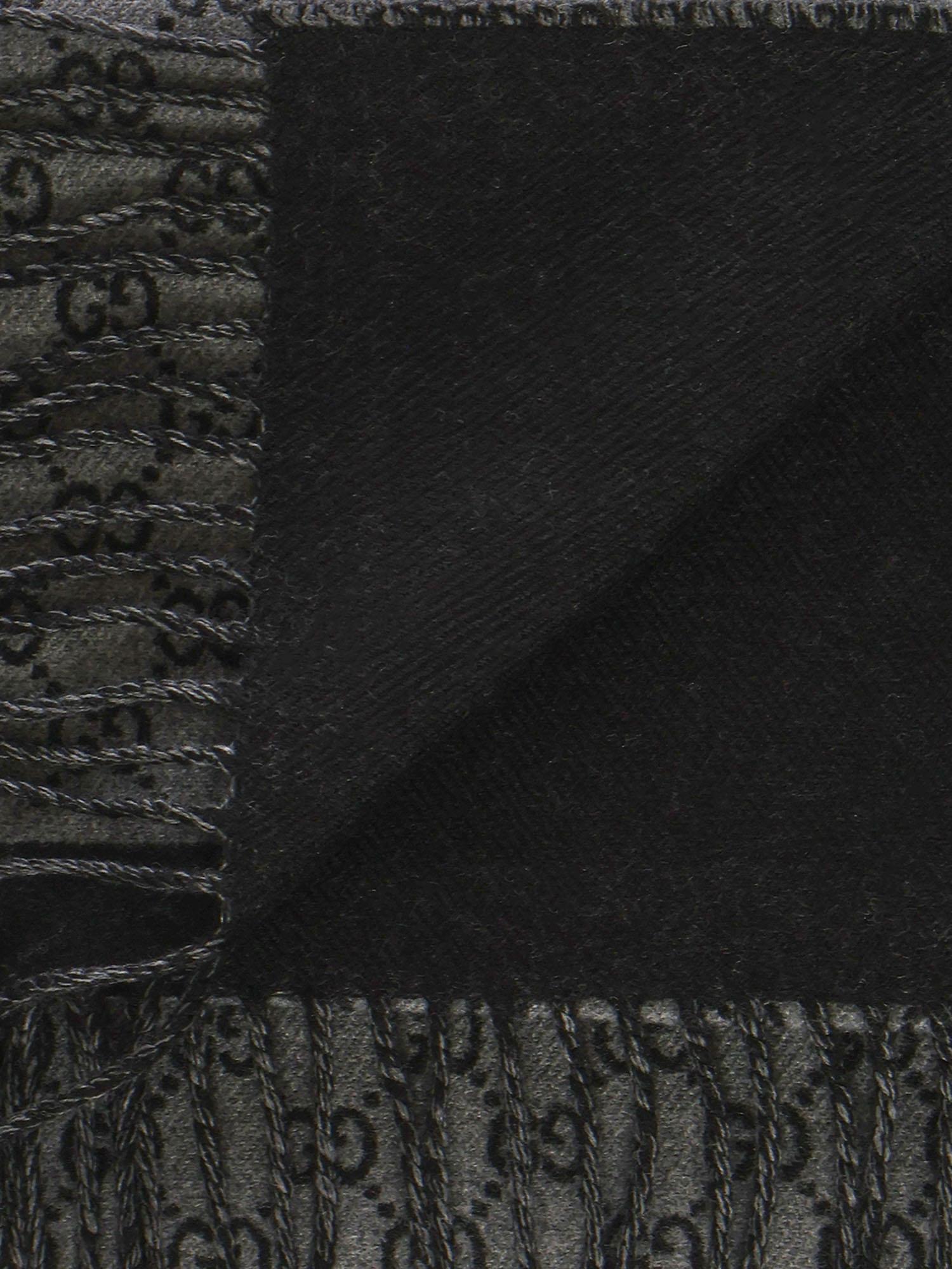 Оригінальна Sciarpa In Lana Gg Jacquard Gucci – вид ззаду