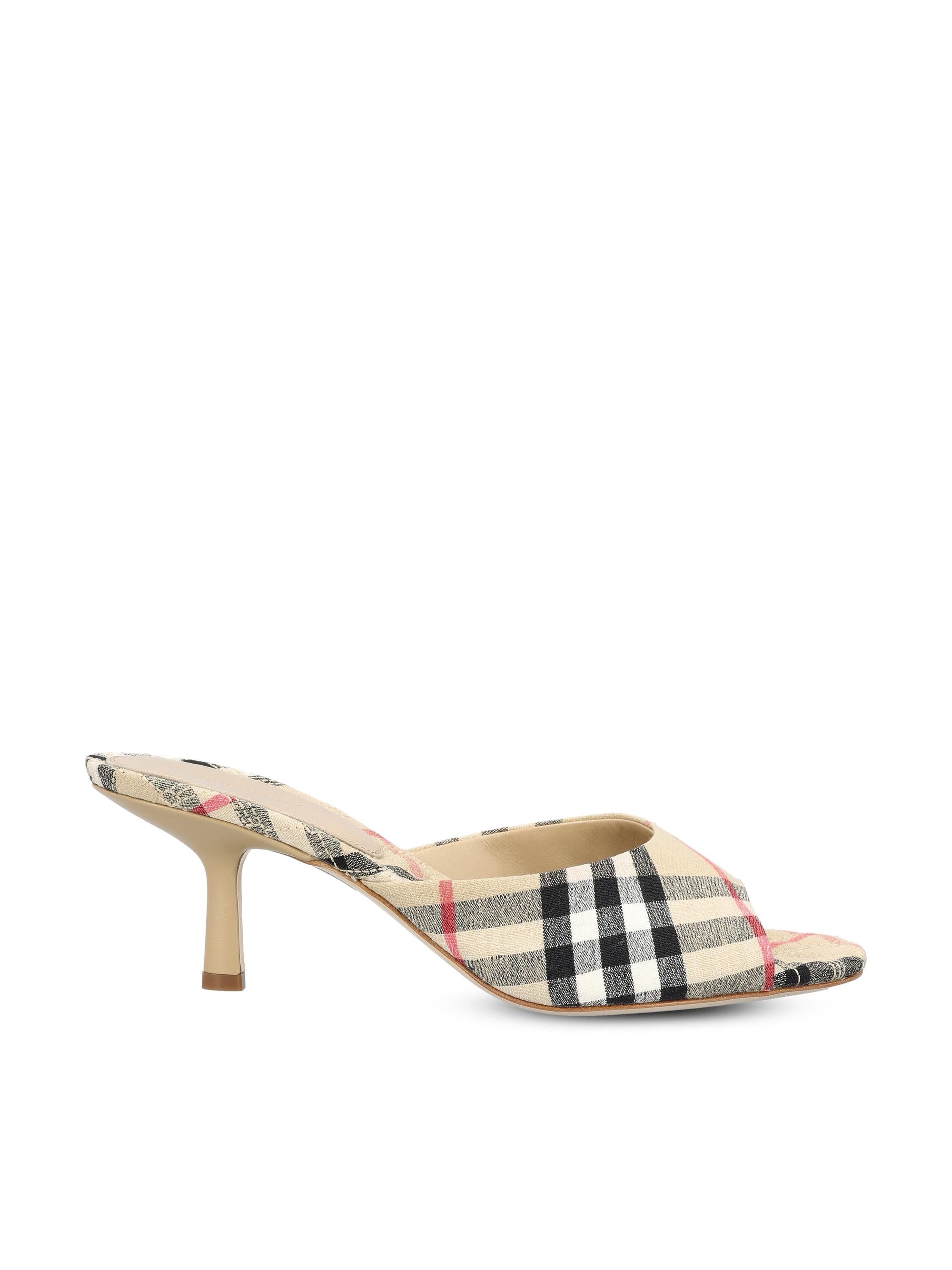 Burberry Footwear оригінал | Швидка доставка Україна – боковий вид