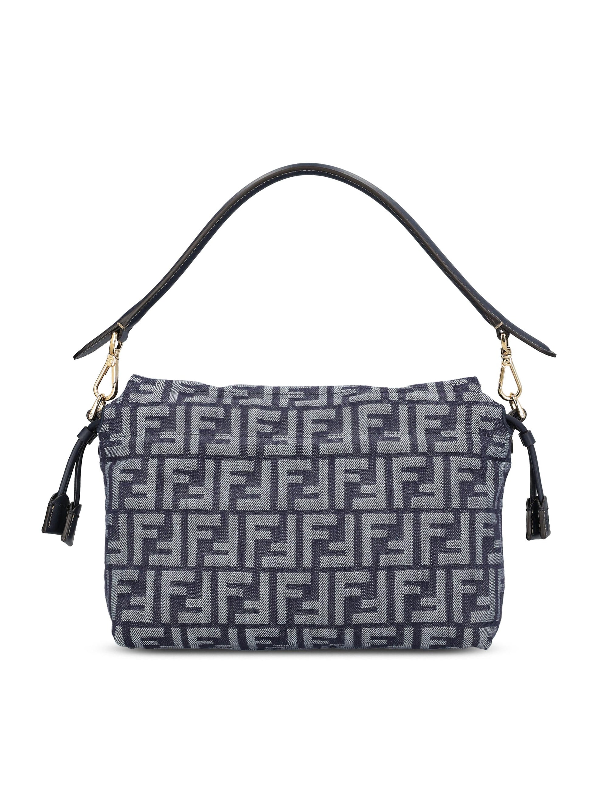 Оригінальна Mamma Baguette Medium Fendi – вид ззаду
