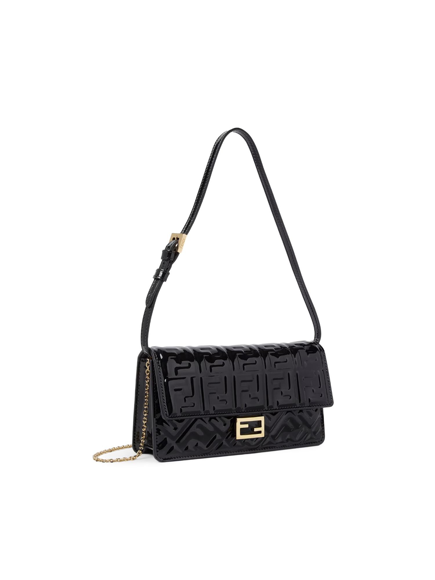 Оригінальна Portafoglio Baguette In Vernice Fendi – вид ззаду