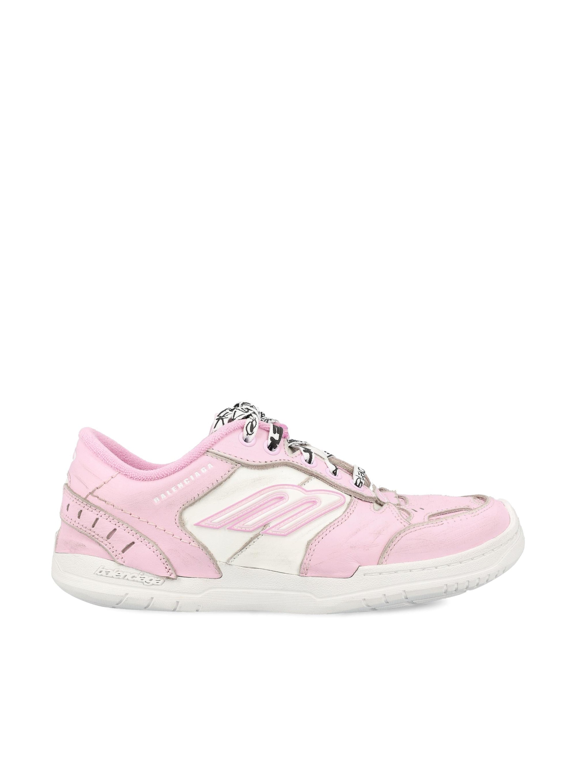 Оригінальна Hamptons Worn Out Sneakers Balenciaga – боковий вид