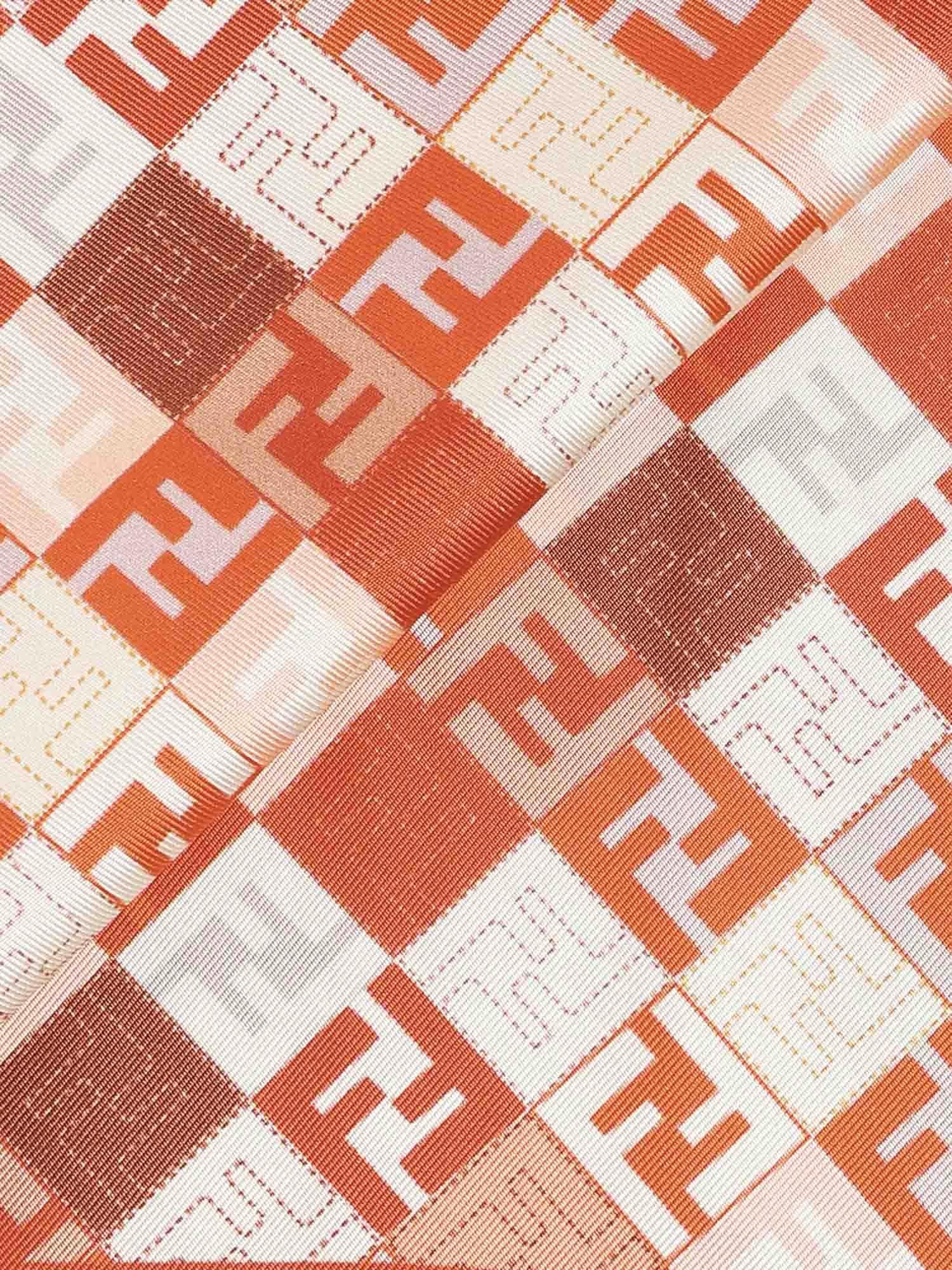 Foulard In Seta Rossa Fendi – Гарантія оригінальності – вид ззаду