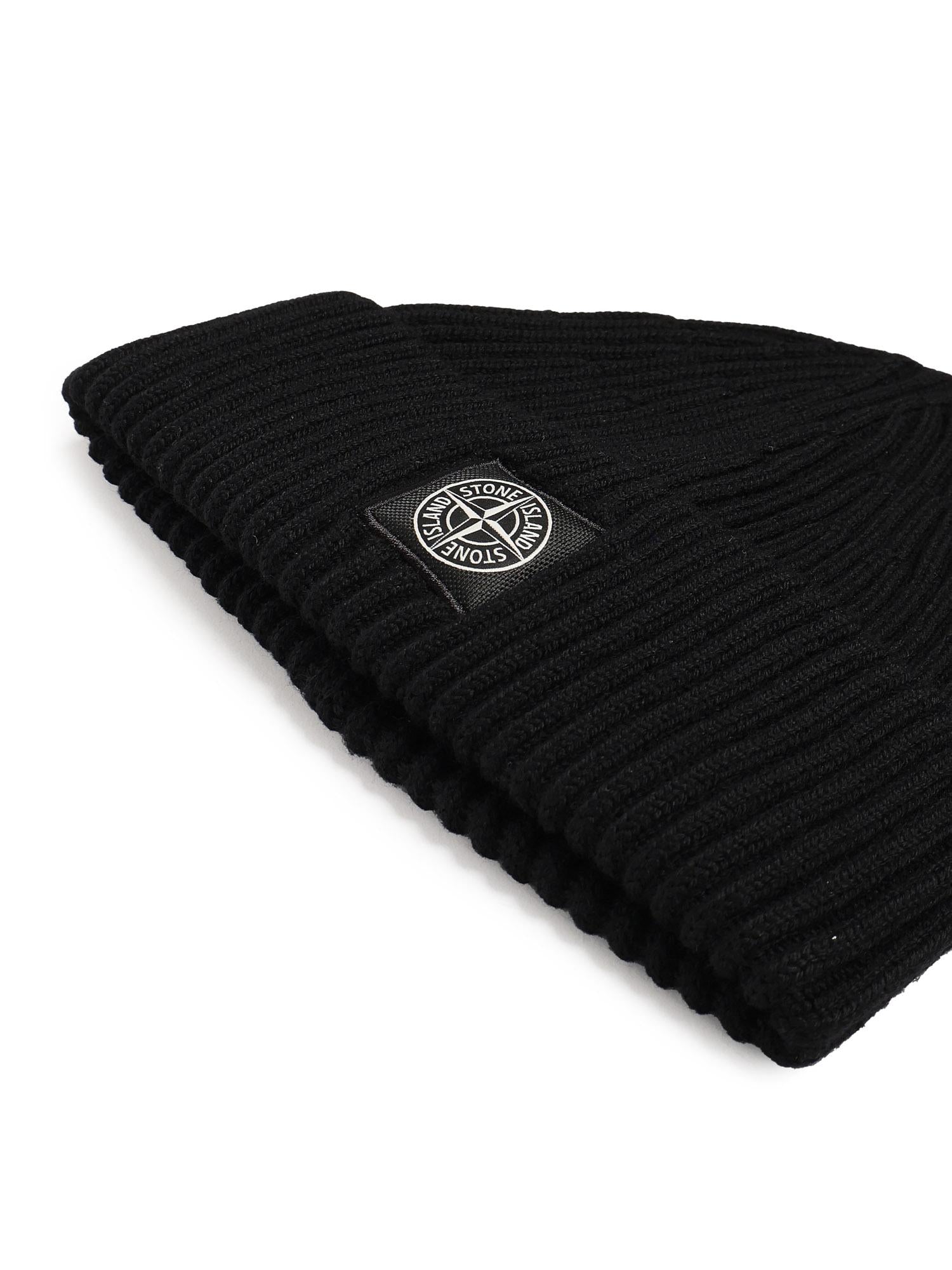 Оригінальна Beanie Con Patch Logo Compass Stone island – детальний вид