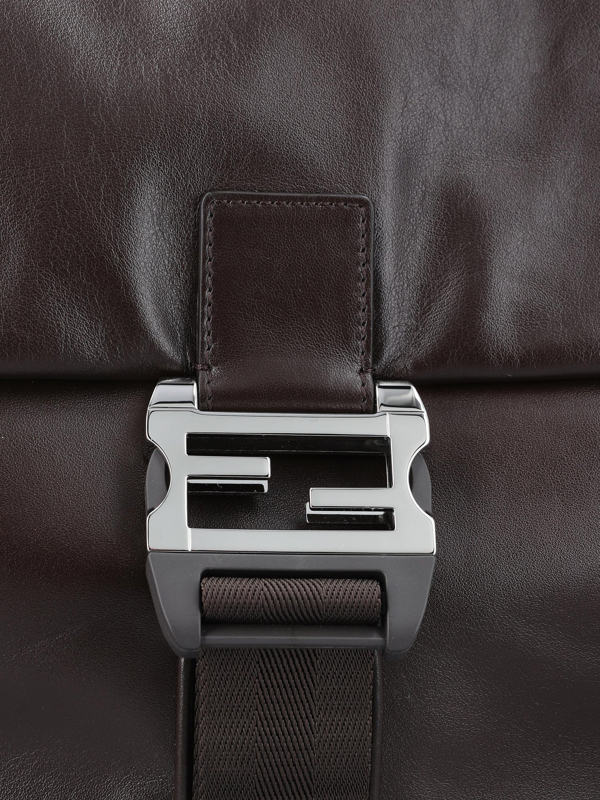 Оригінальна Flux Maxi Messenger Bag Fendi – збільшений вид