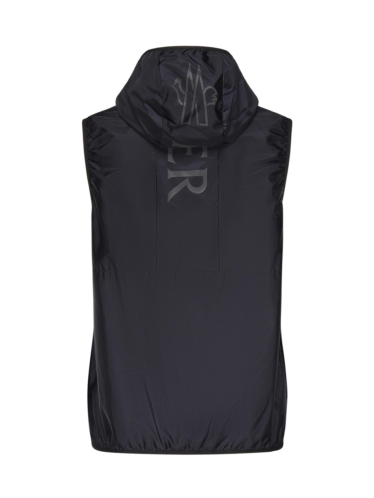 Оригінальна Gilet Moretan Moncler – детальний вид