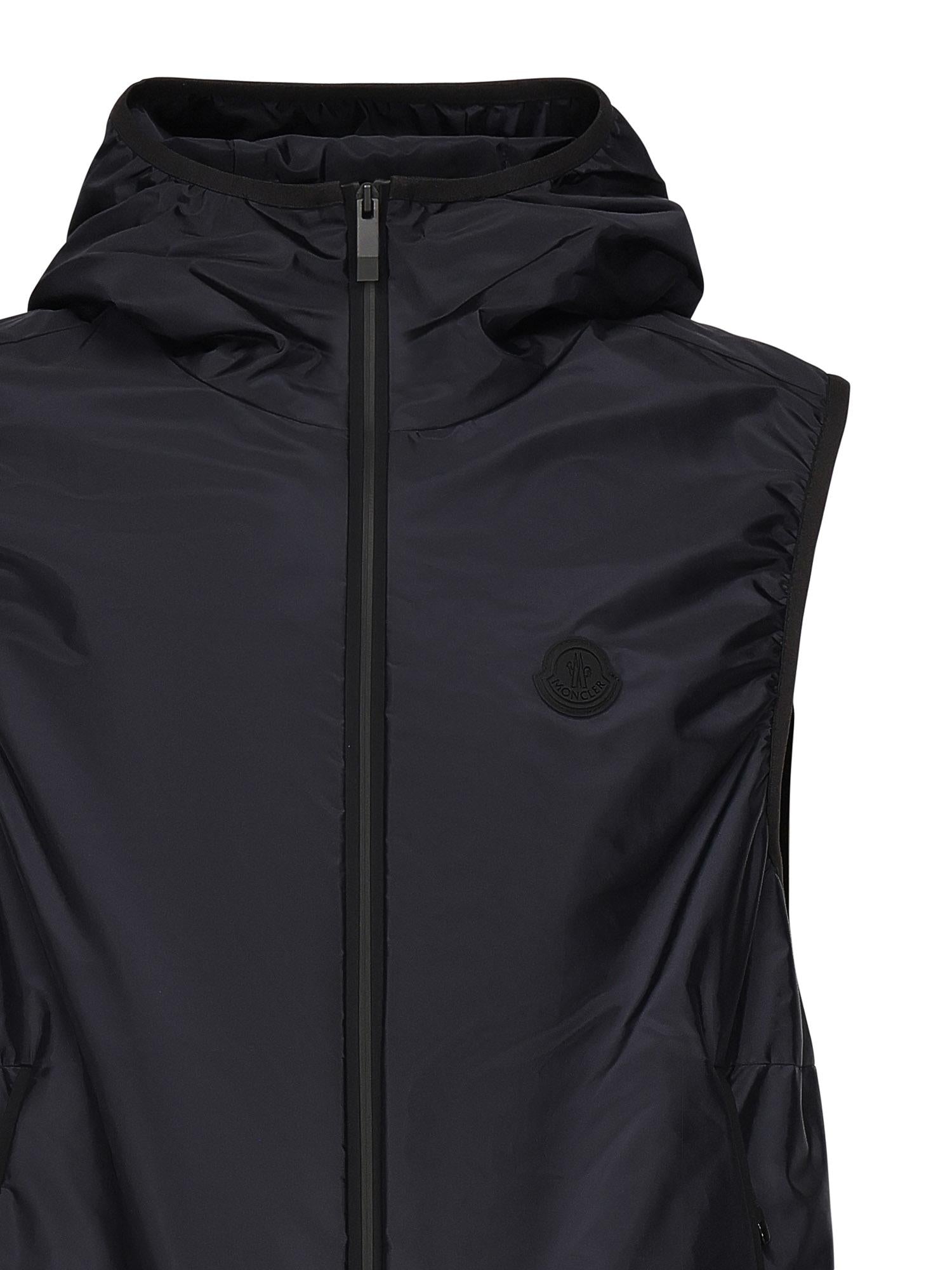 Оригінальна Gilet Moretan Moncler – вид ззаду