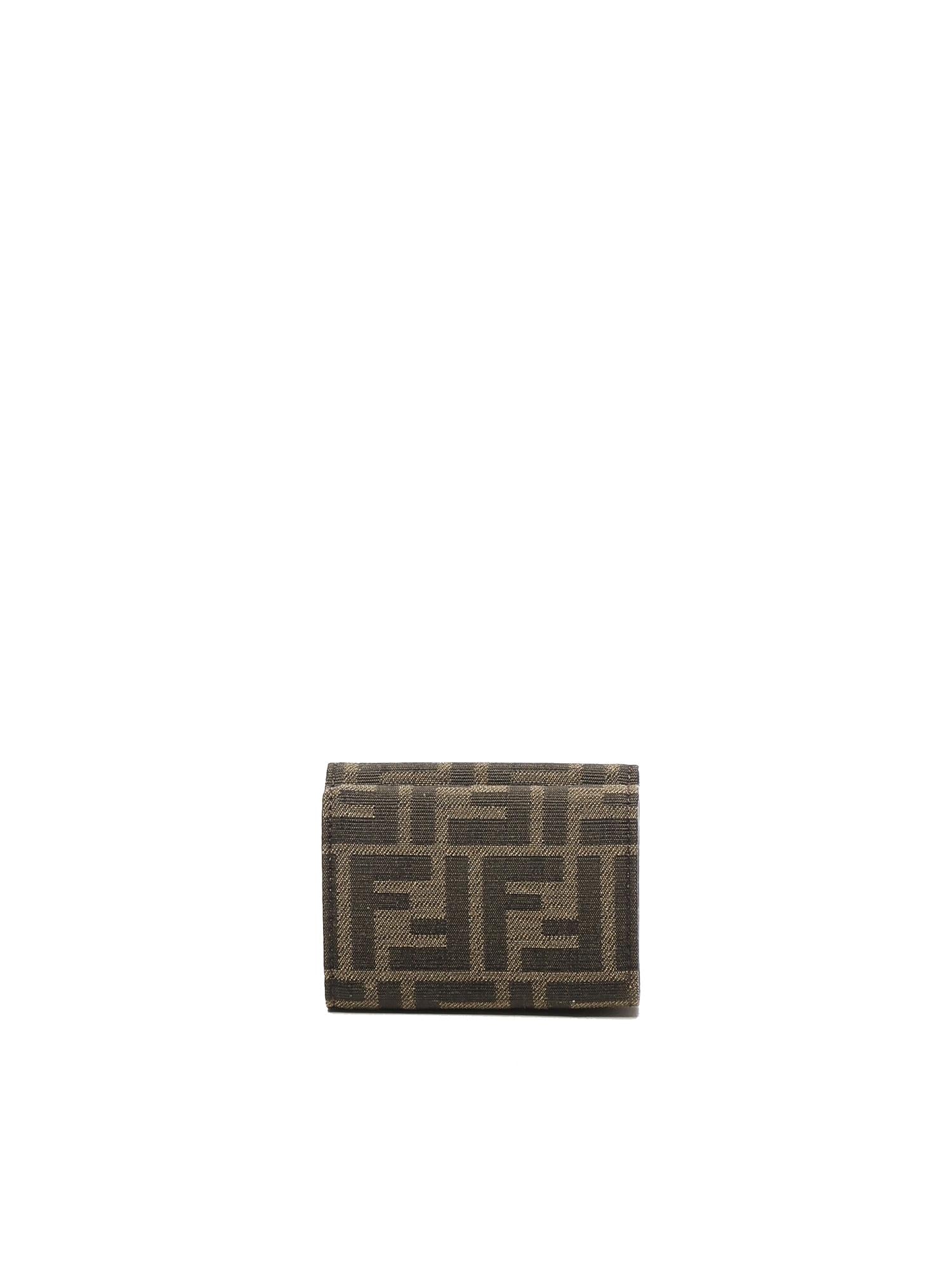 Оригінальна Portafoglio Micro Trifold Baguette Fendi – детальний вид
