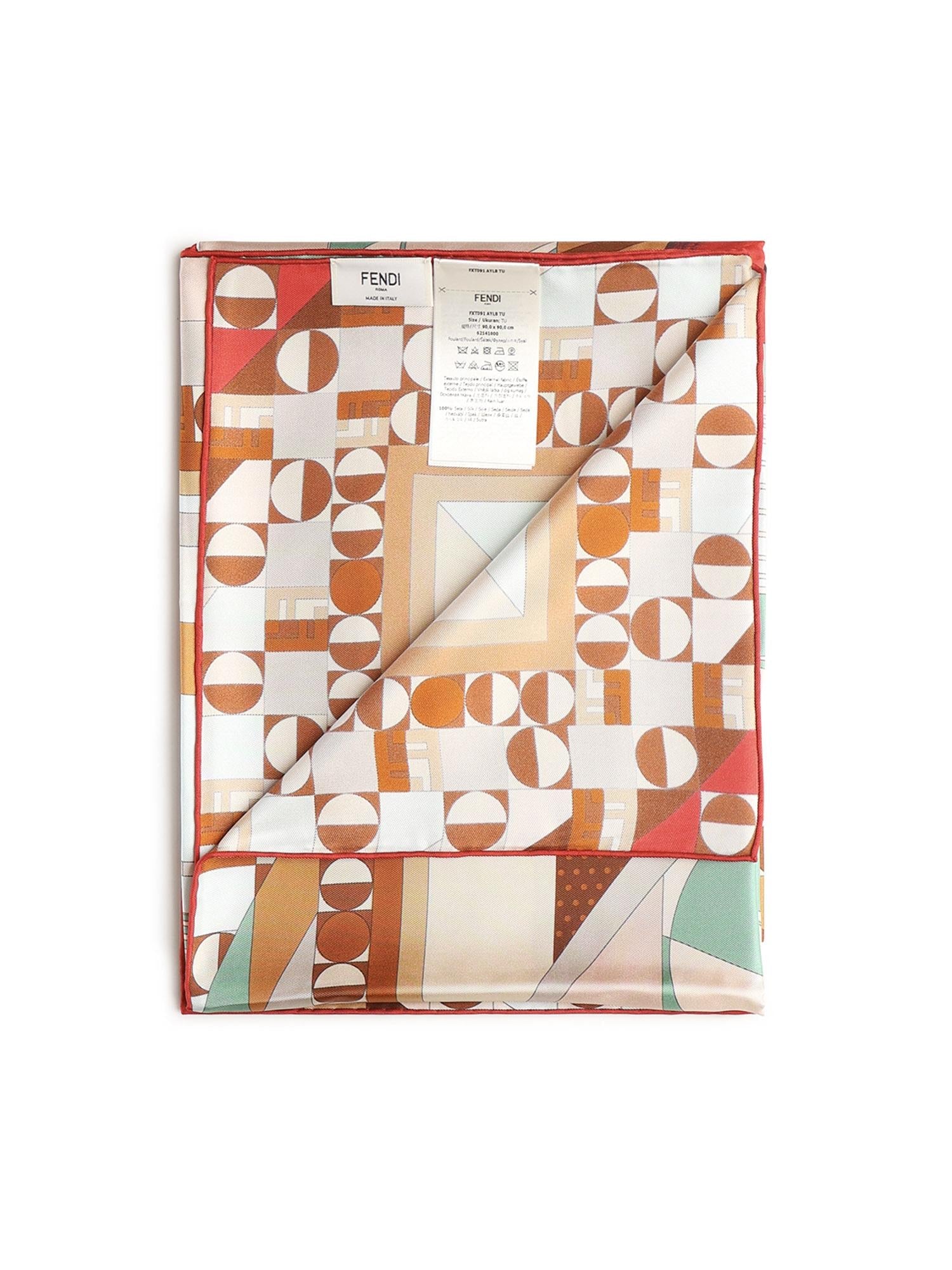 Оригінальна Foulard In Seta Moonlight Echoes Fendi – детальний вид