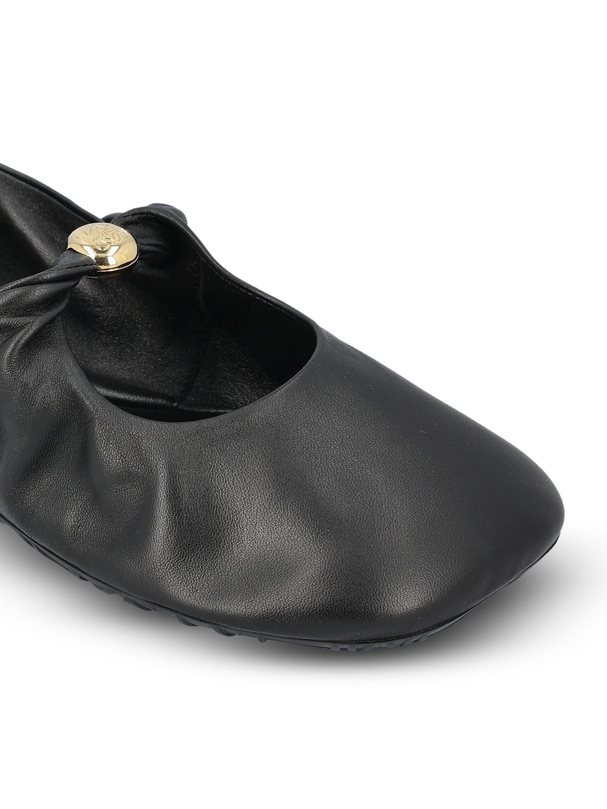 Оригінальна Pebble Soft Ballerina In Leather Loewe – збільшений вид
