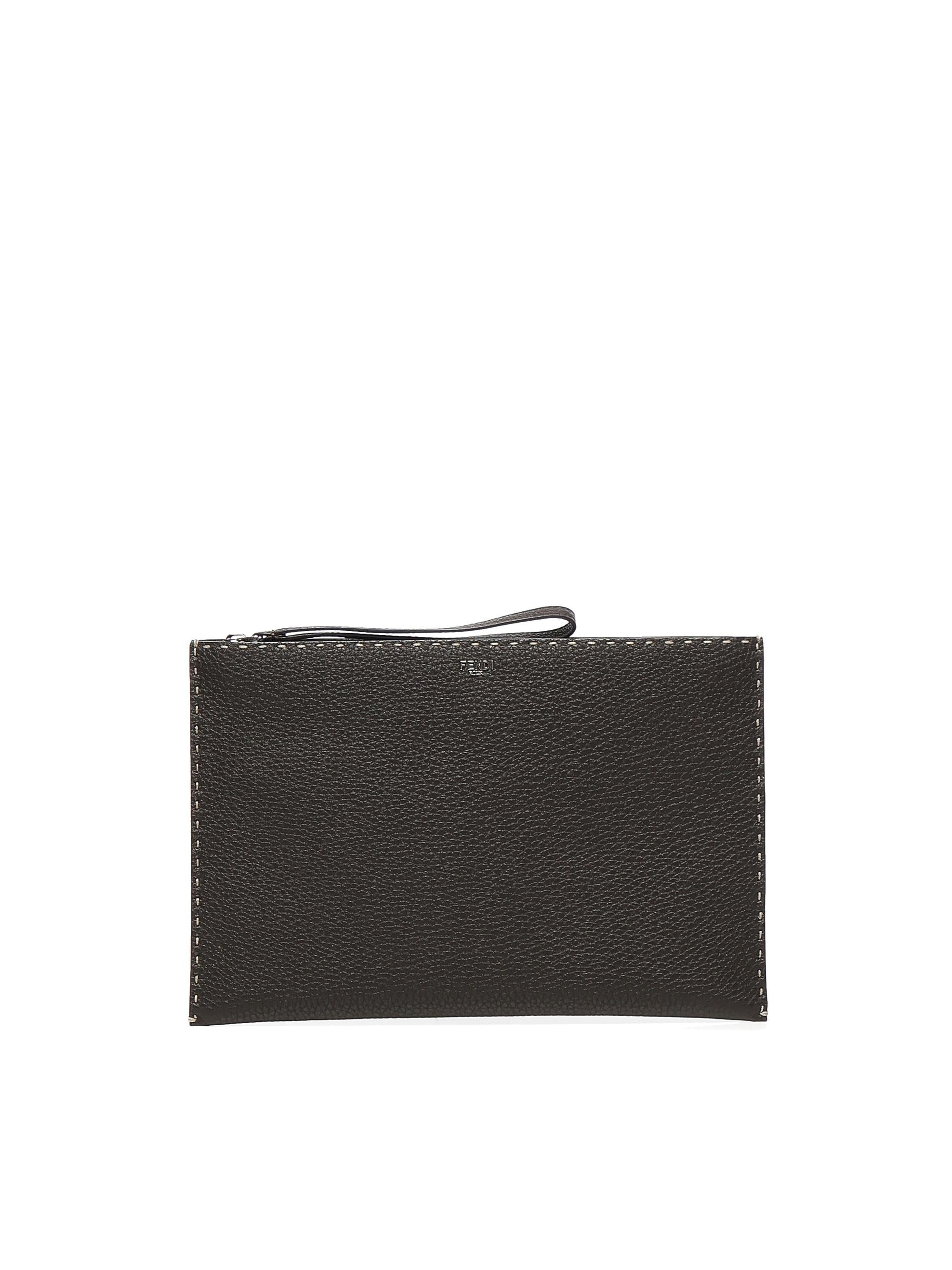 Оригінальна Pouch Piatta Medium Selleria Fendi – боковий вид